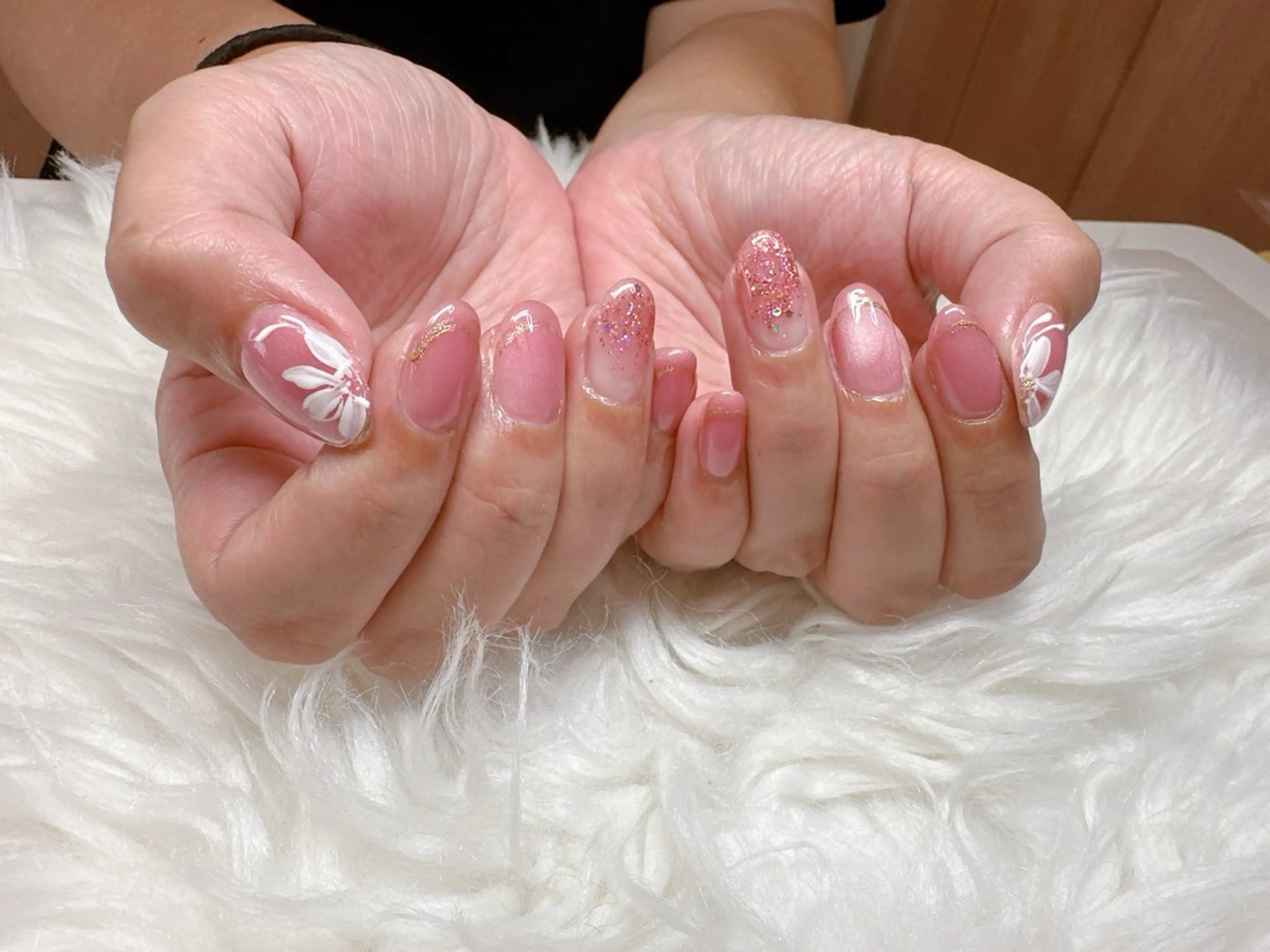 ネイル 高島 夏海のネイルデザイン