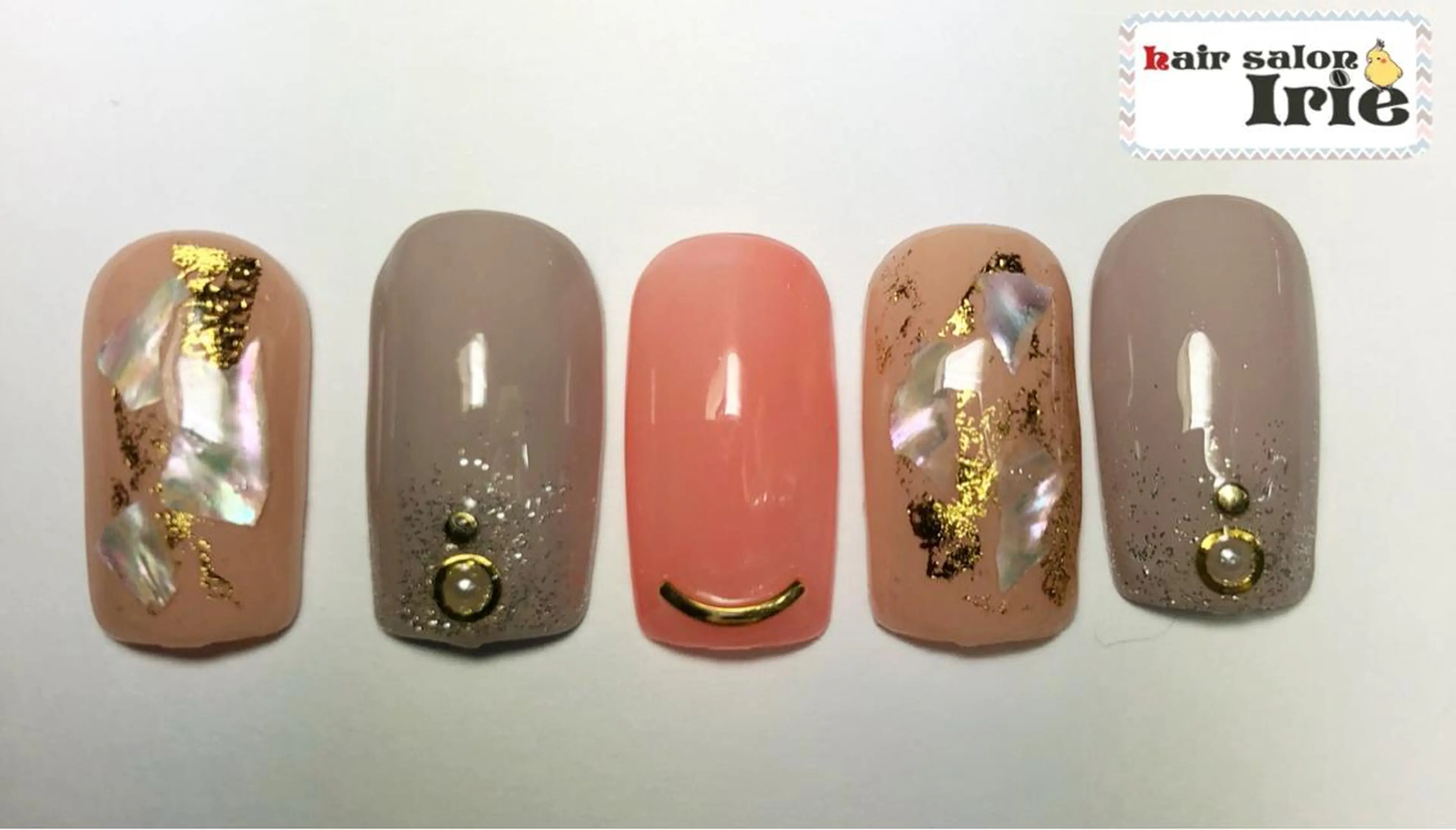 ネイル 與儀 知佳のネイルデザイン