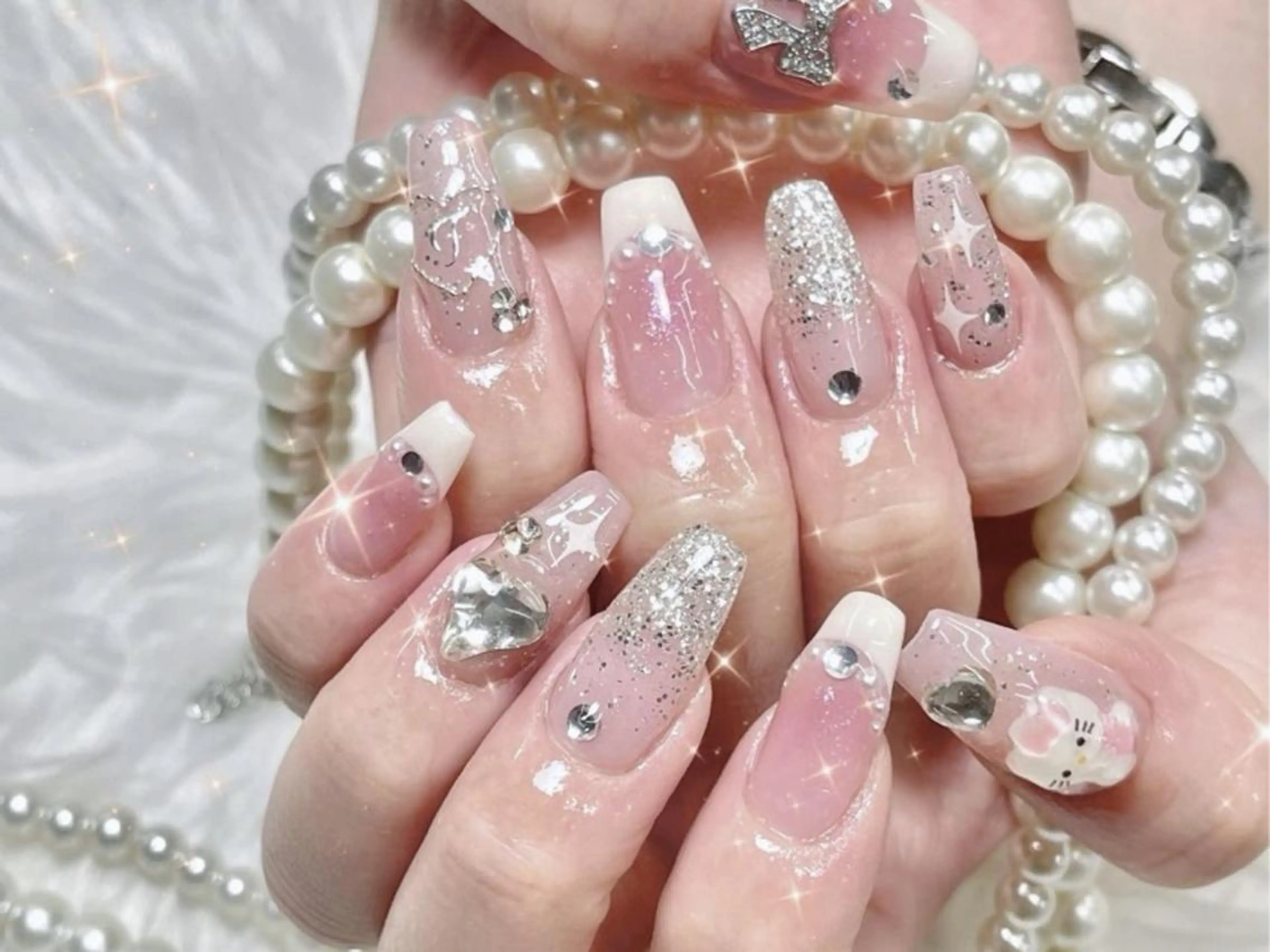 メンズ ネイル アートネイル フレンチネイル ジェルネイル キラキラネイル パラジェル Bloom kabukiのネイルデザイン