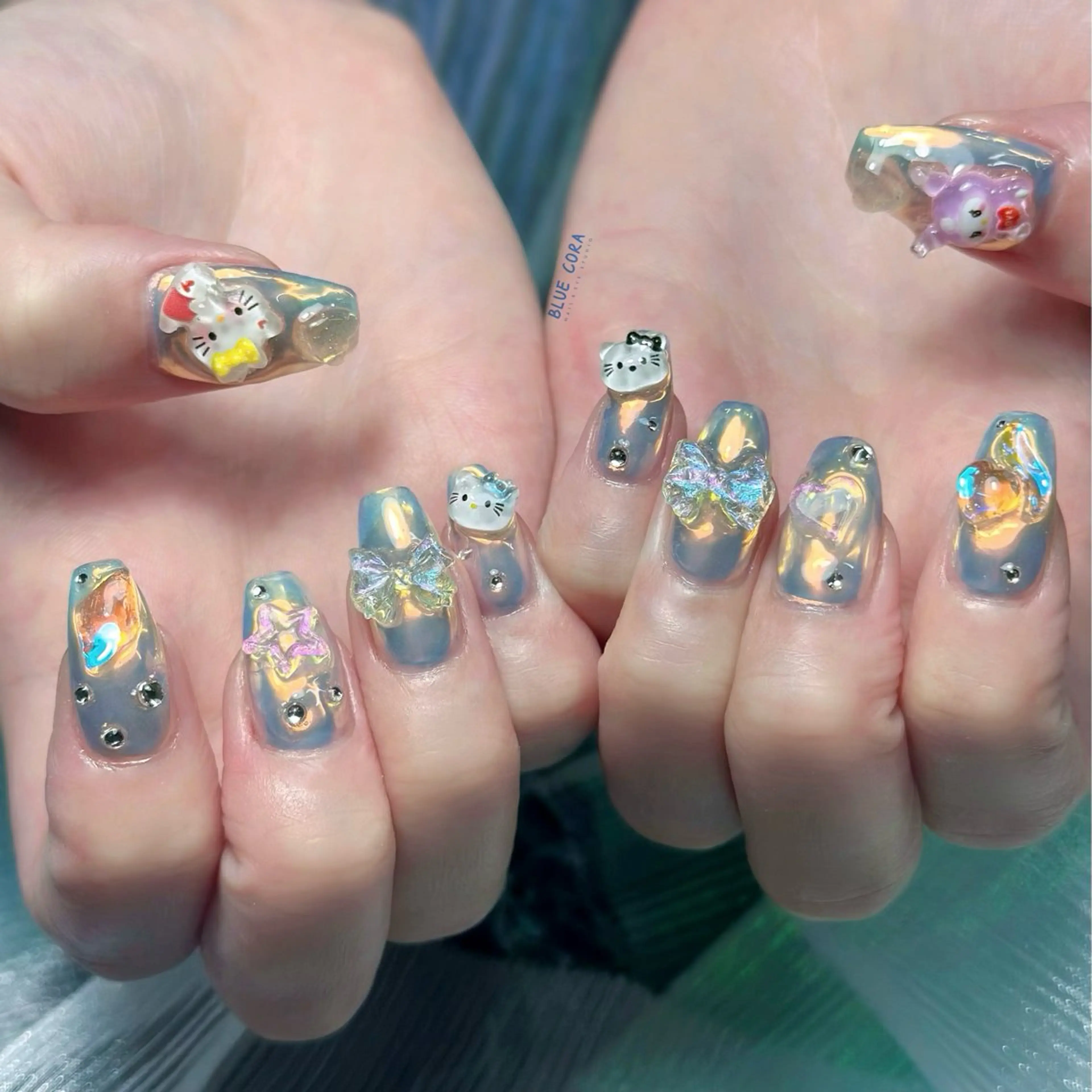 ネイル オーロラネイル ハンドネイル ハンドケア BLUE CORA所属・BLUE CORAのネイルデザイン