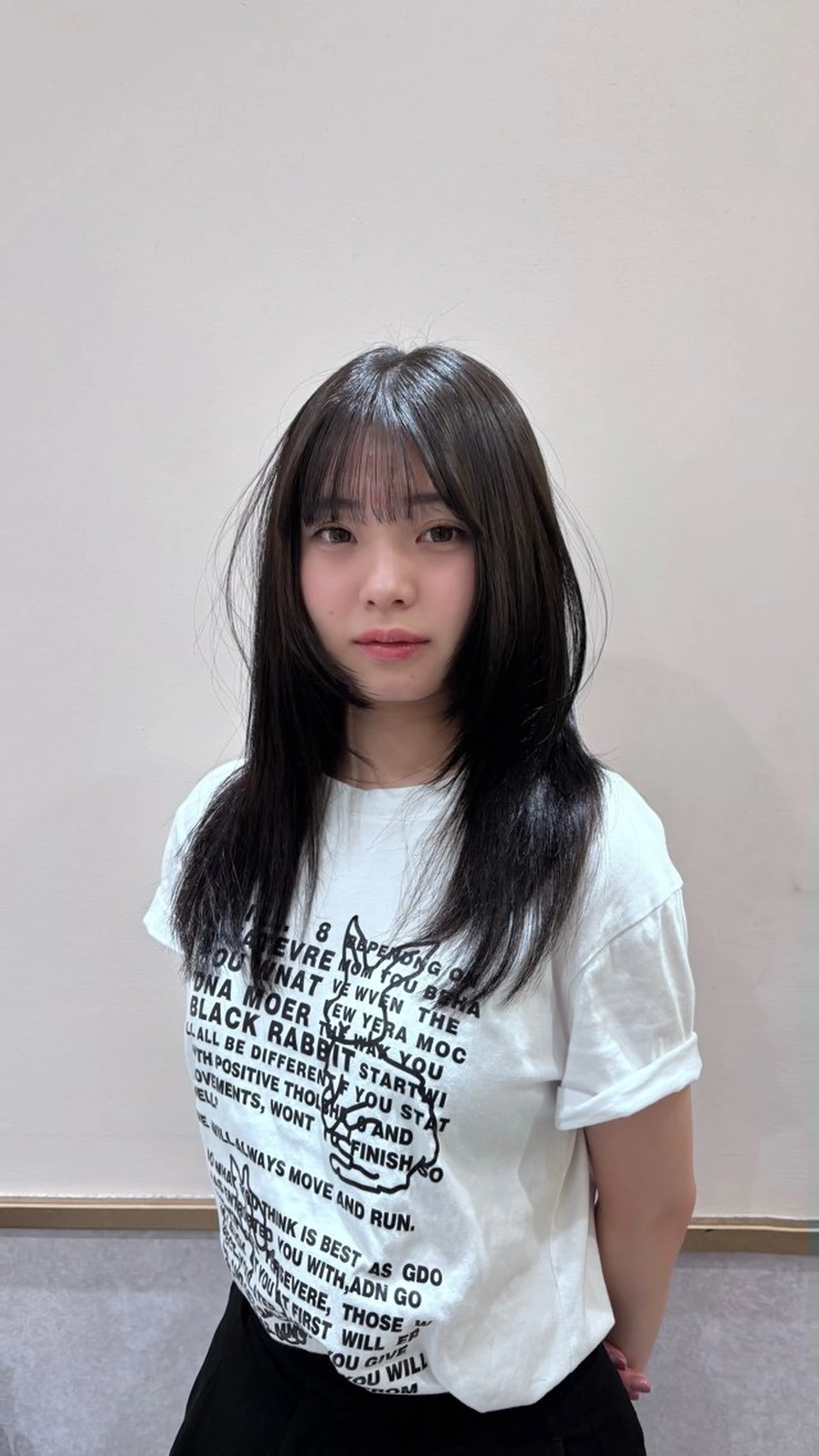 セミロング カット ヘアセット ハイトーンカラー🫧 🥣KYOKAのヘアスタイル