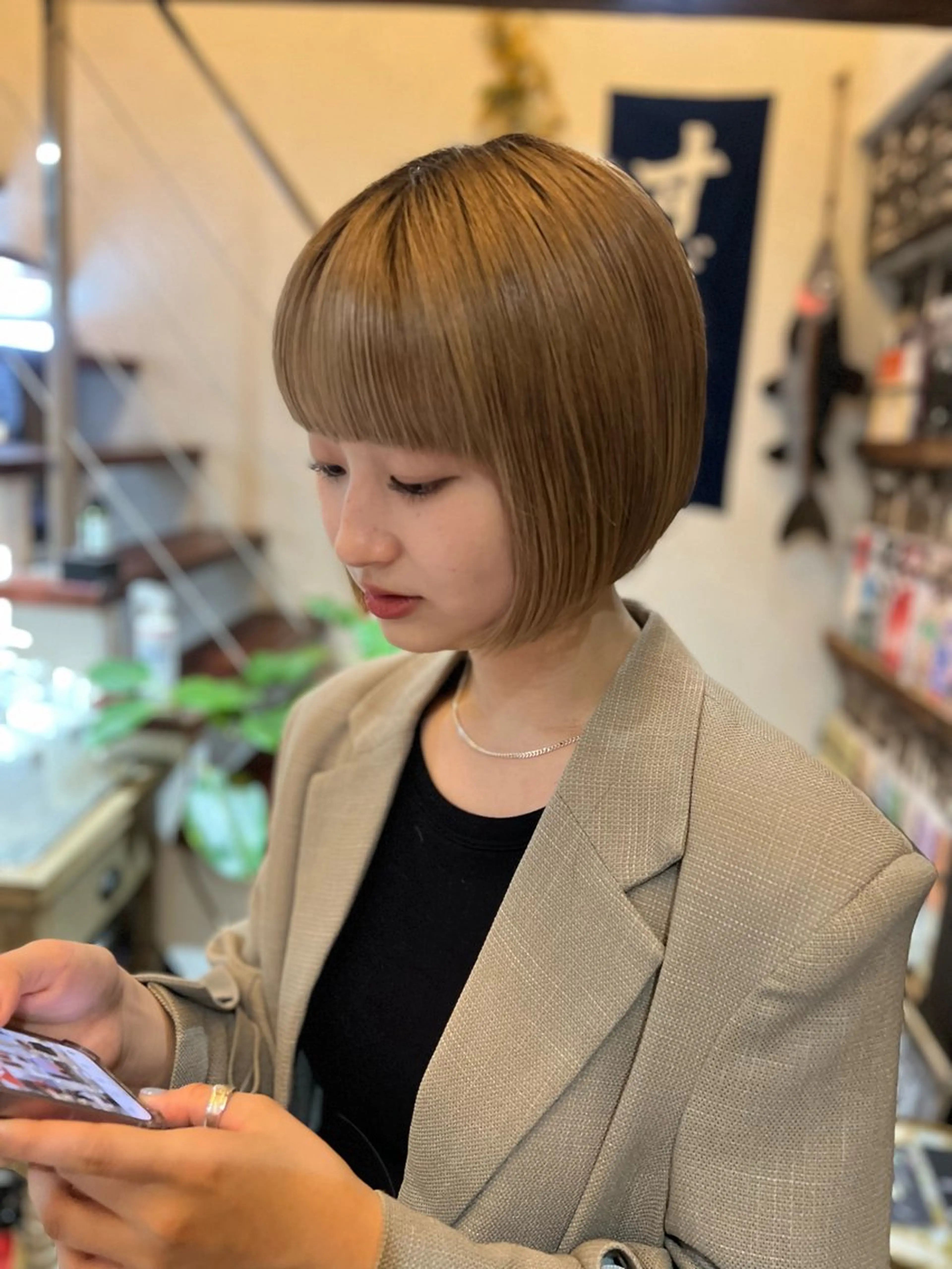 ショート ボブパーマ/レイヤー ヒロモトアサカのヘアスタイル