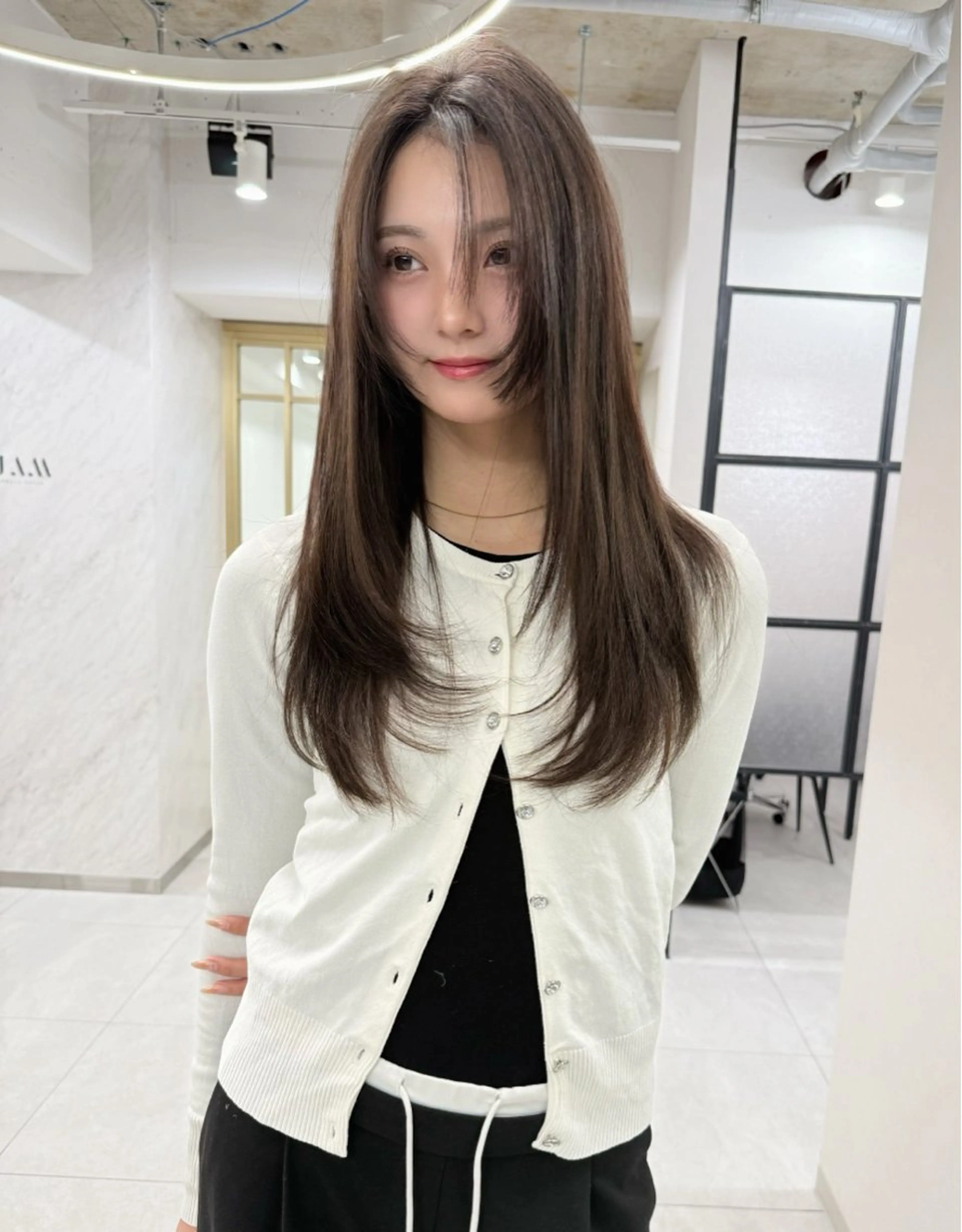 セミロング カラー ヘアカラー トリートメント 横浜美容師 みんちゃん🩷のヘアスタイル