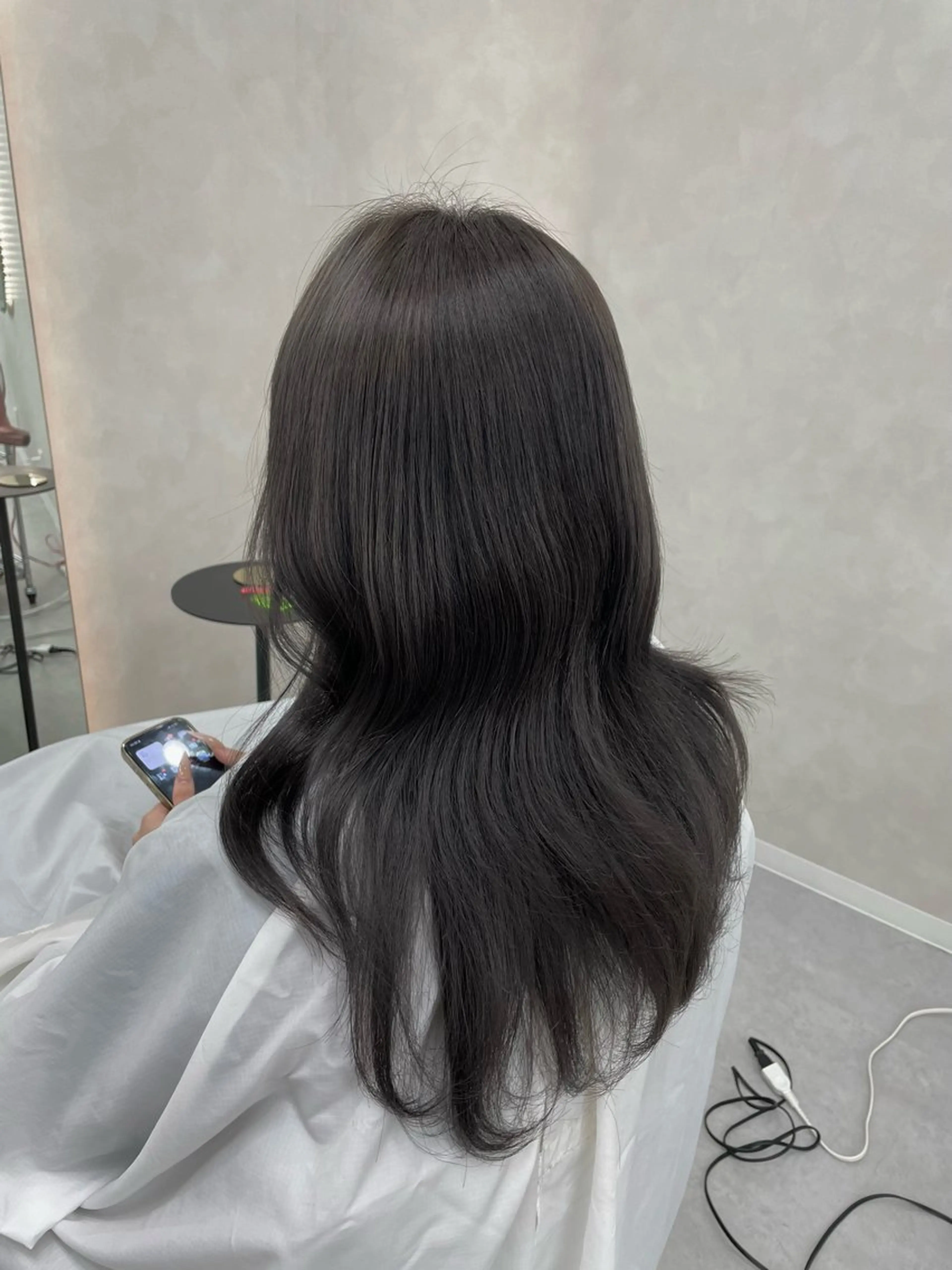 ロング カラー グレージュ アイナ🤍レイヤー カット/透明感ヘアのヘアスタイル