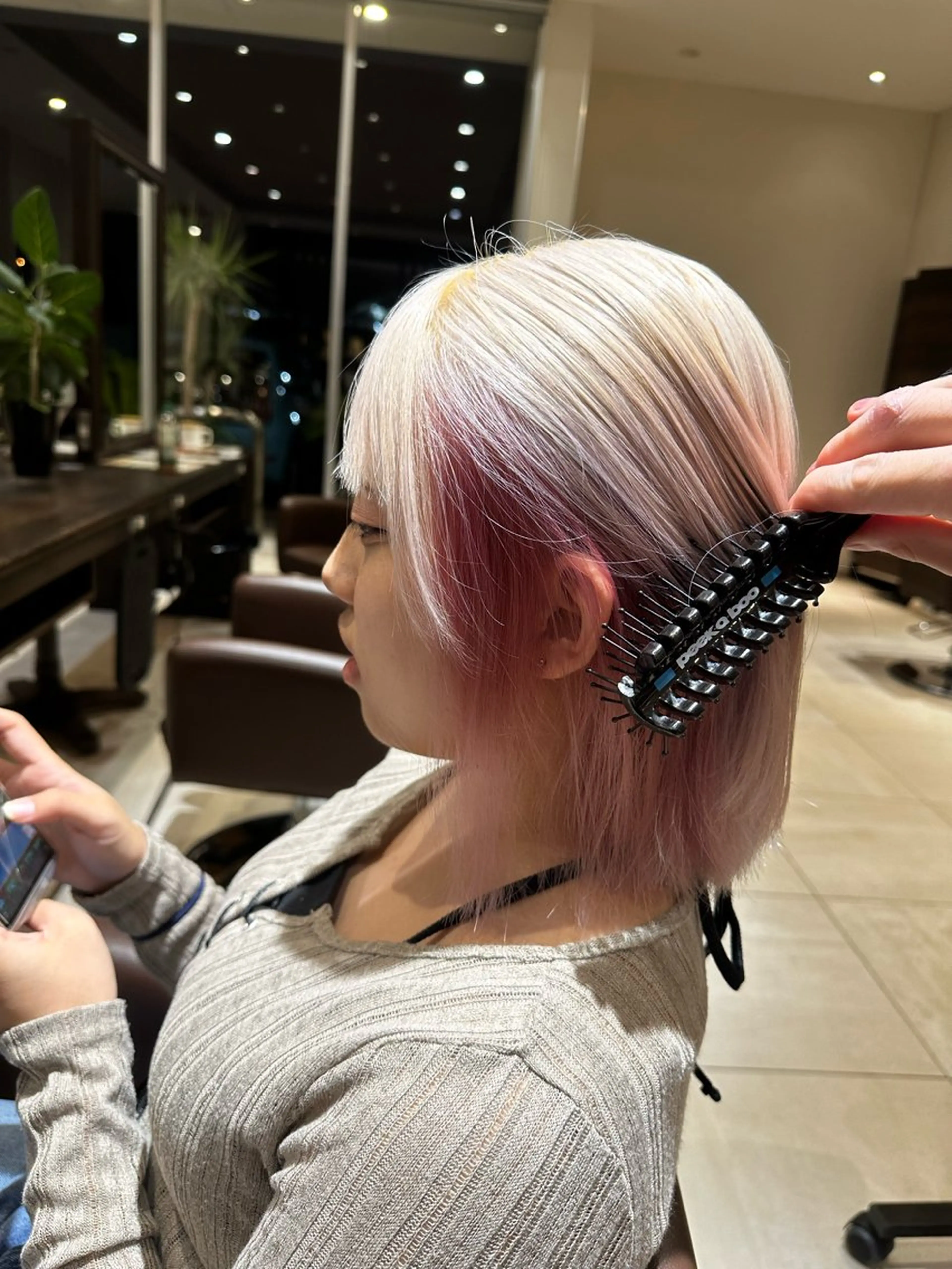 ミディアム カラー ピンクカラー 荒木 郁実のヘアスタイル