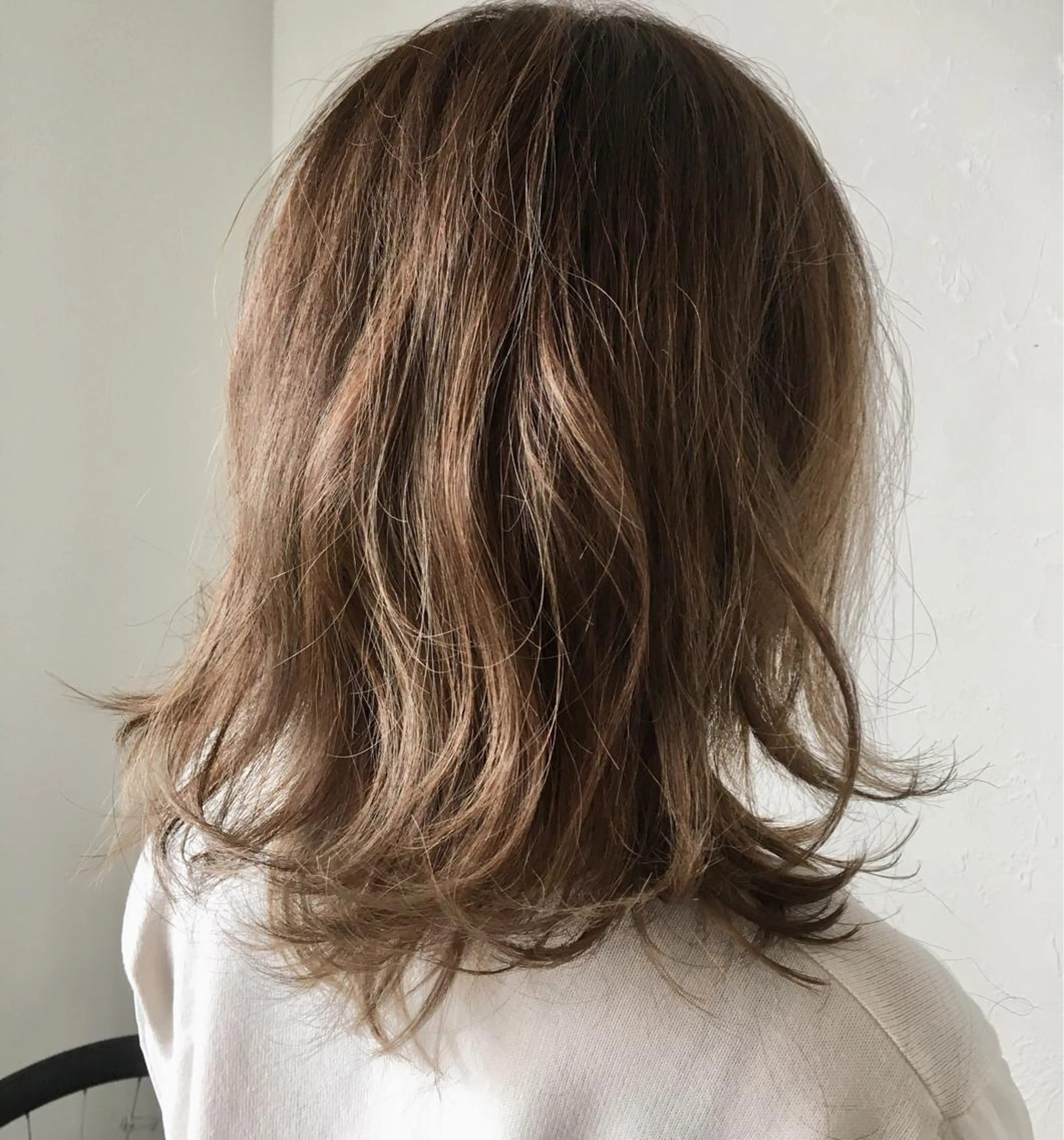 ミディアム カラー ベージュカラー 川合 勇気のヘアスタイル