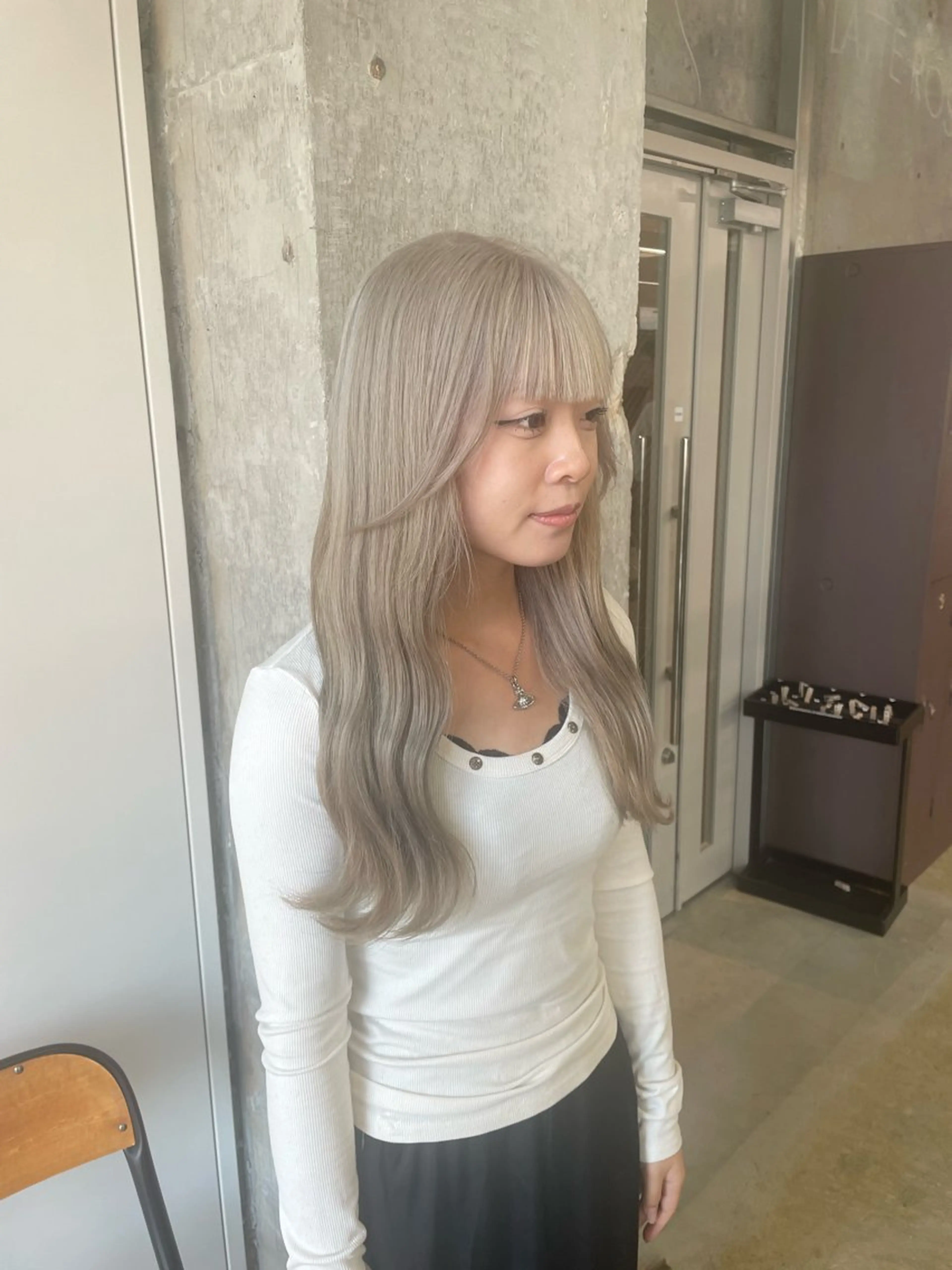 ロング カット ヘアカラー トリートメント 鈴木瑛里／ブロンド ベージュ／男女のヘアスタイル