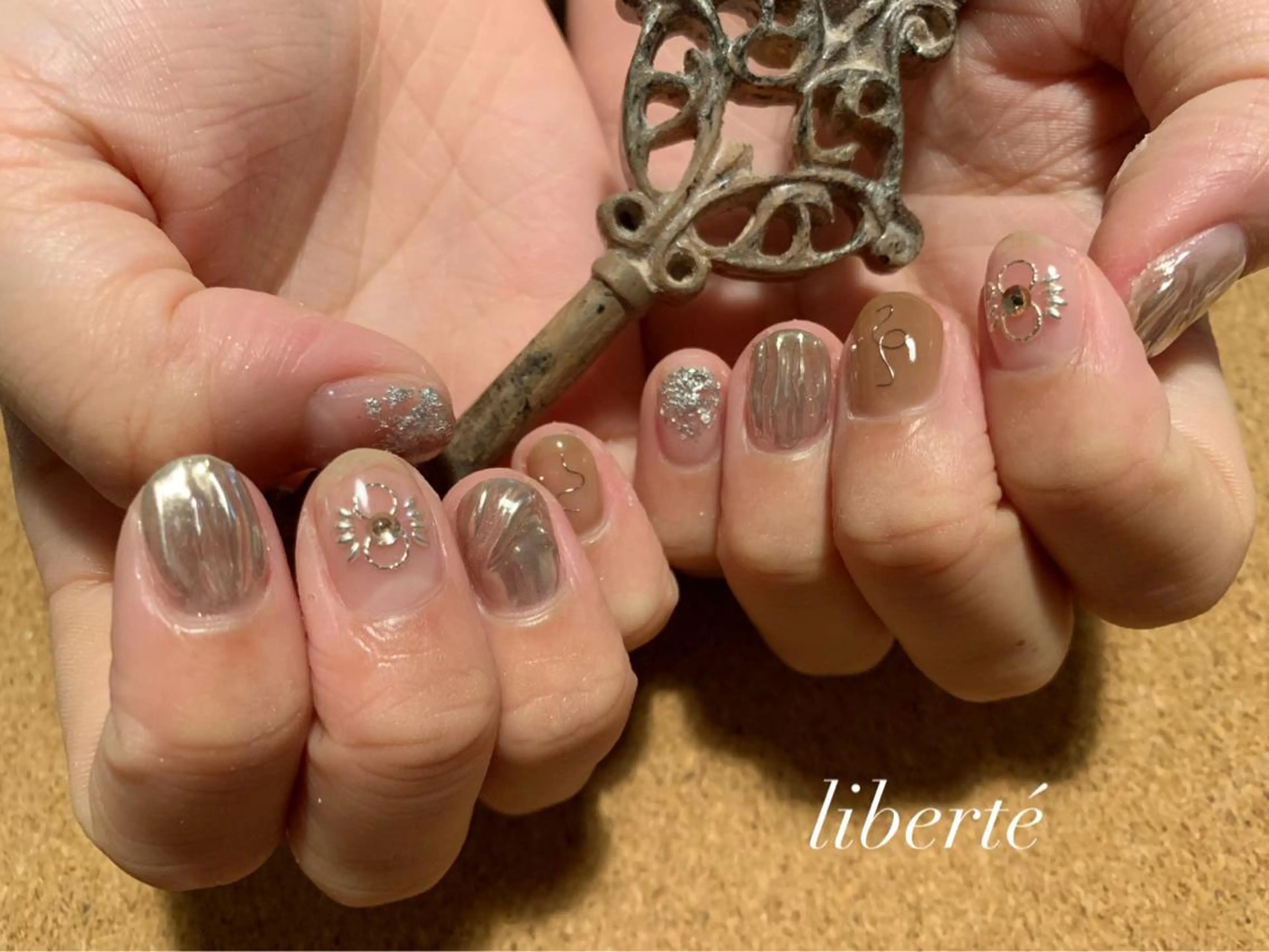 ネイル liberté (リベルテ)のネイルデザイン