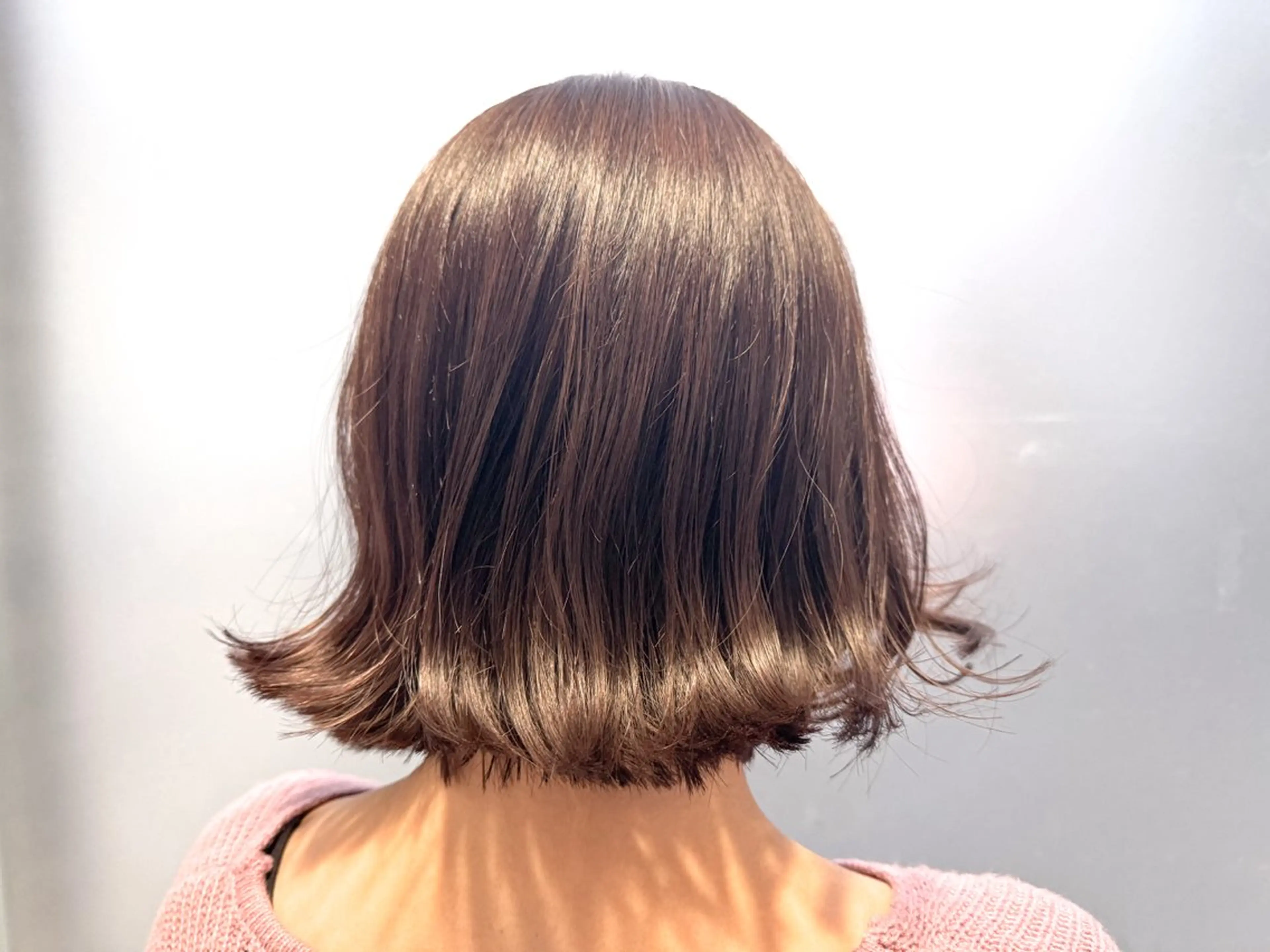 ショート カラー ベージュカラー ピンクカラー ピンクベージュ 椎葉 祐也のヘアスタイル