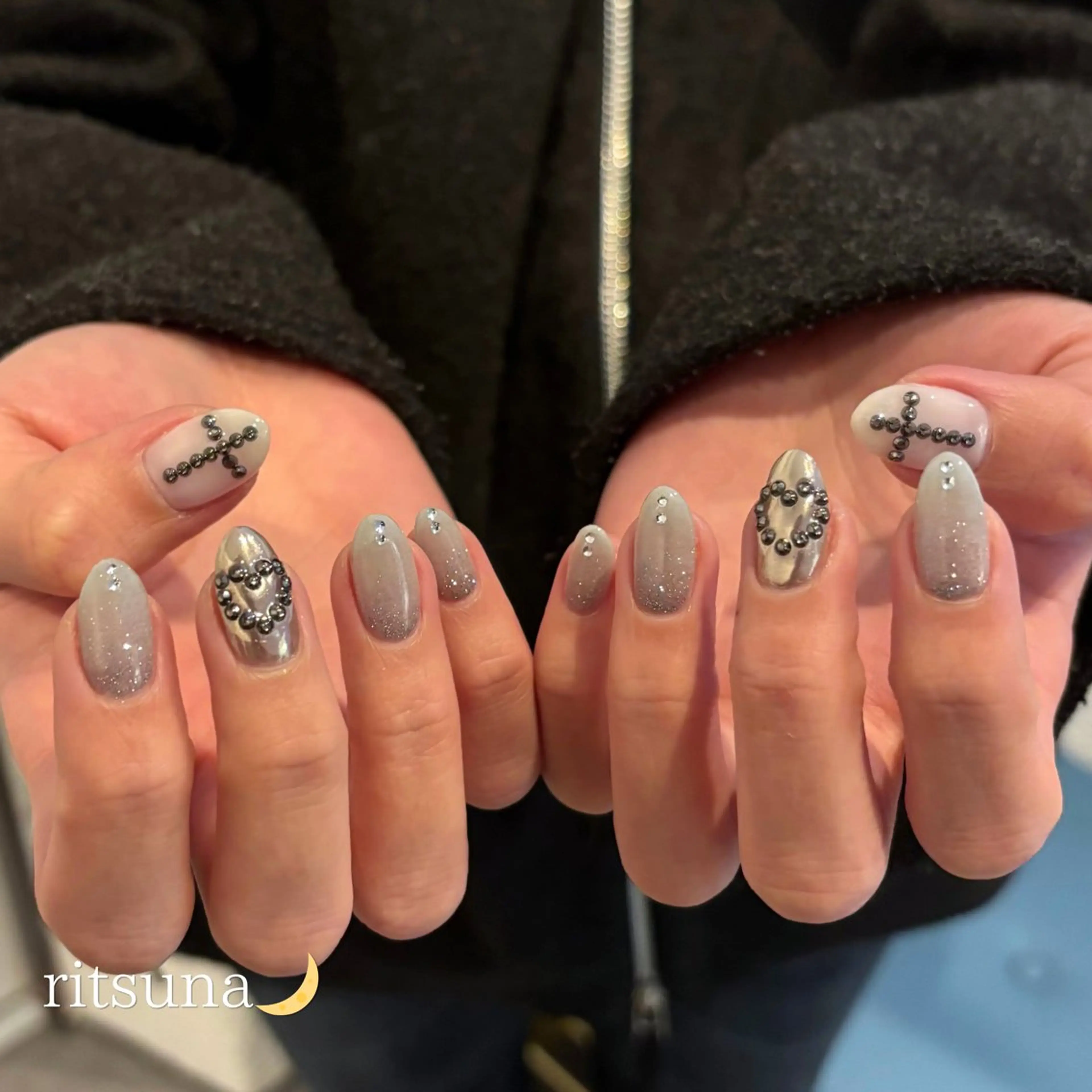 ネイル ritsuna🌙 nail 堺筋本町のネイルデザイン