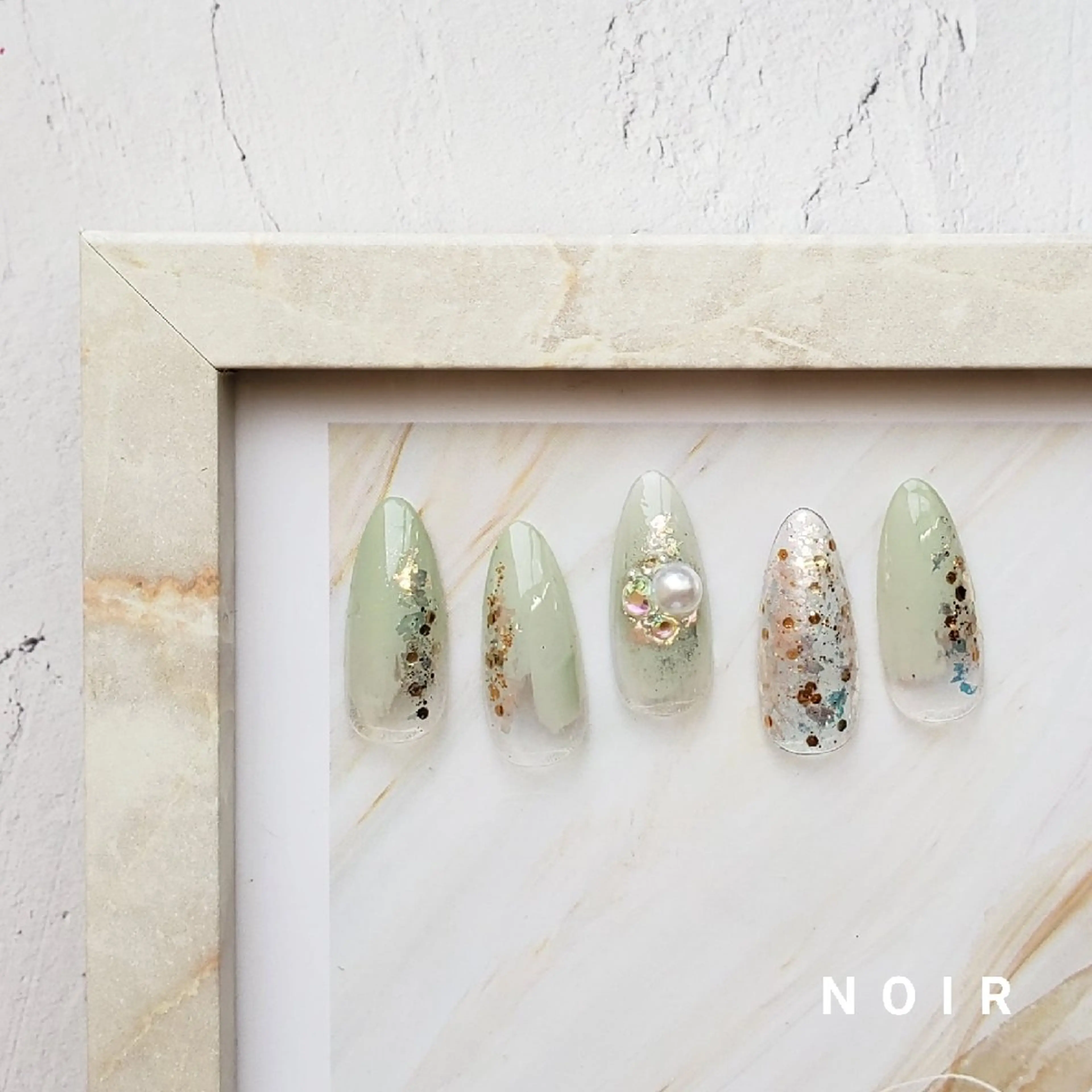 ネイル NOIR 長谷川のネイルデザイン