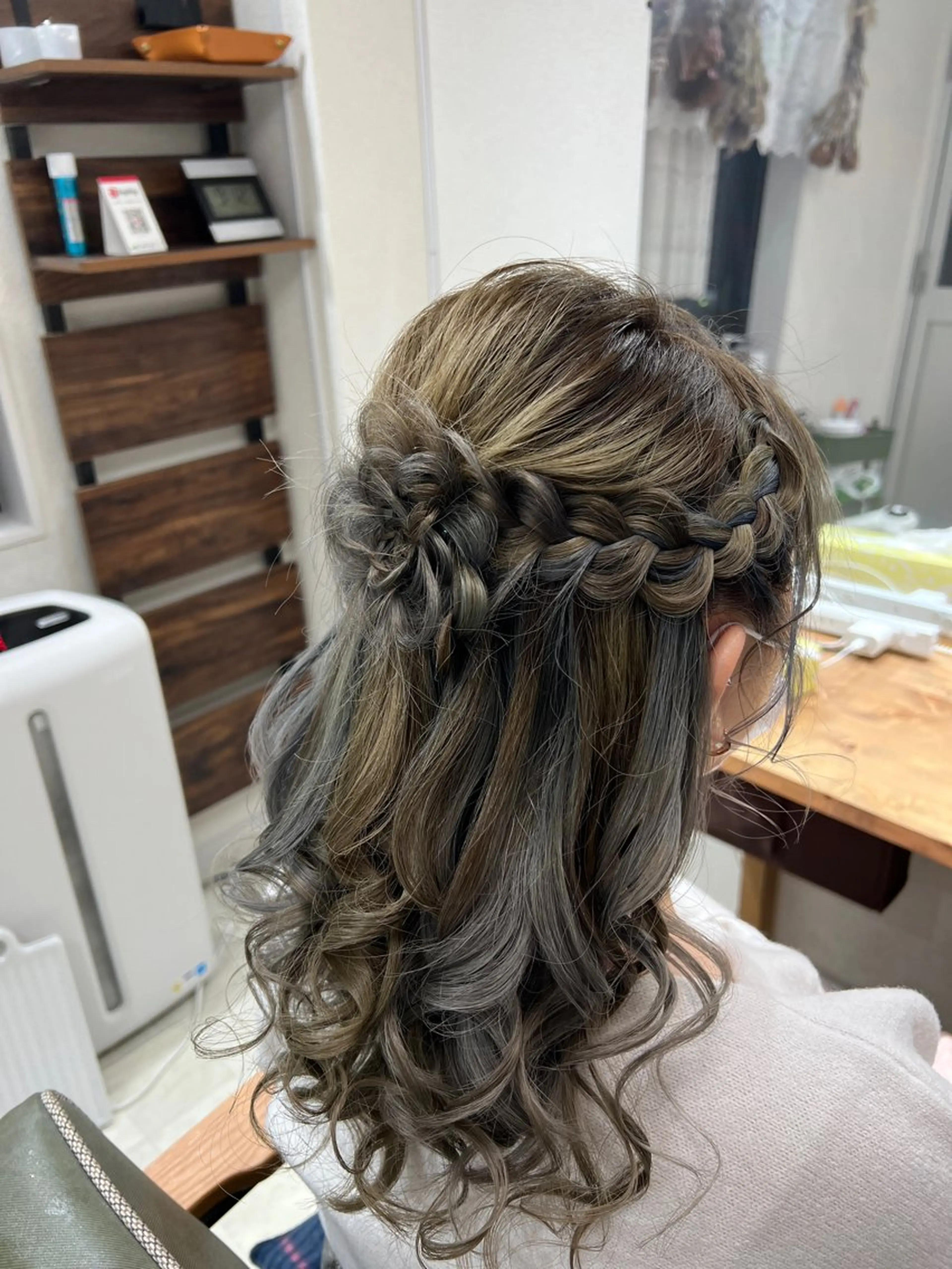 セミロング ヘアアレンジ 山室 敬義のヘアスタイル