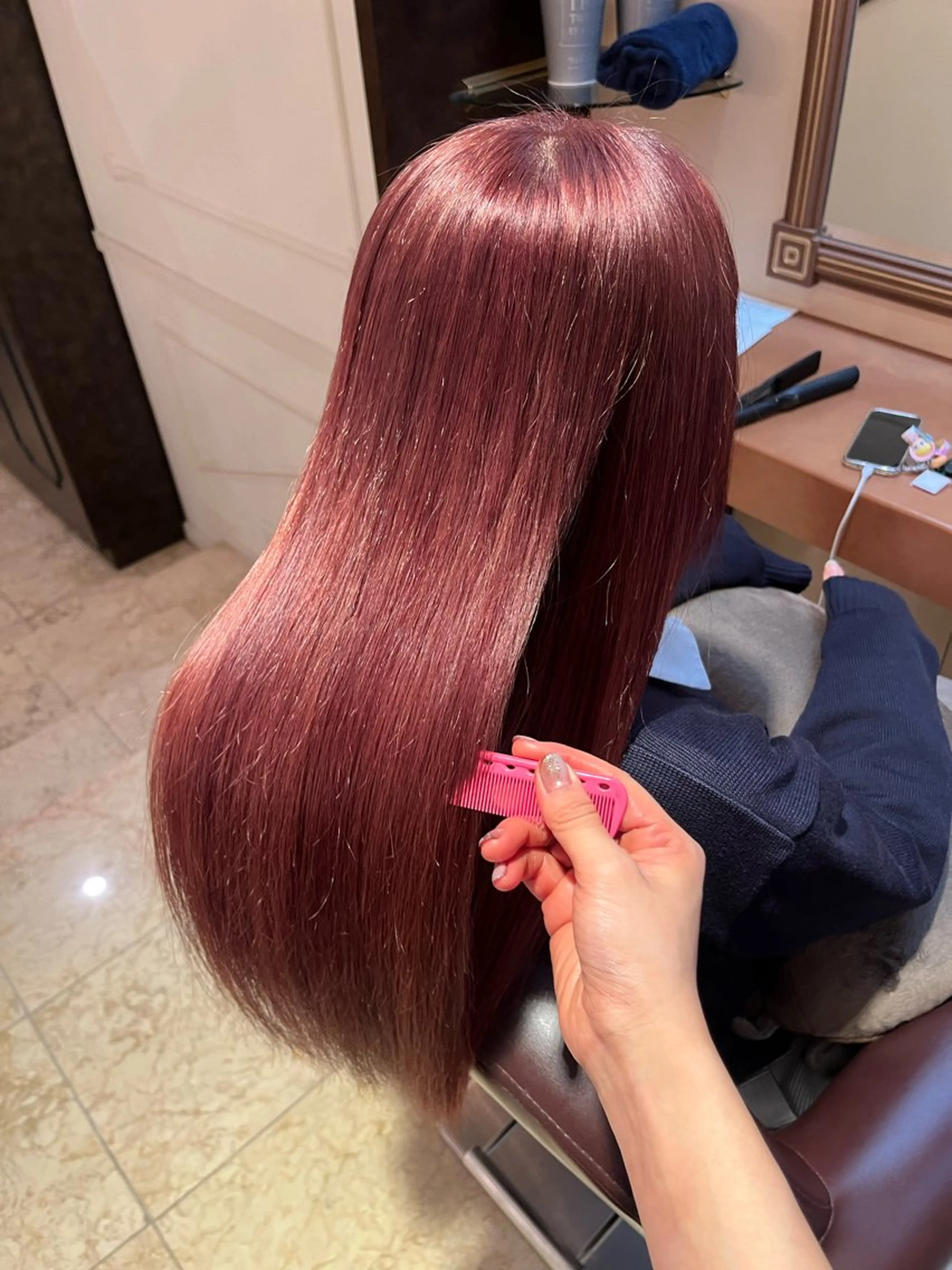 セミロング カラー ヘアカラー 八重樫 夢愛のヘアスタイル