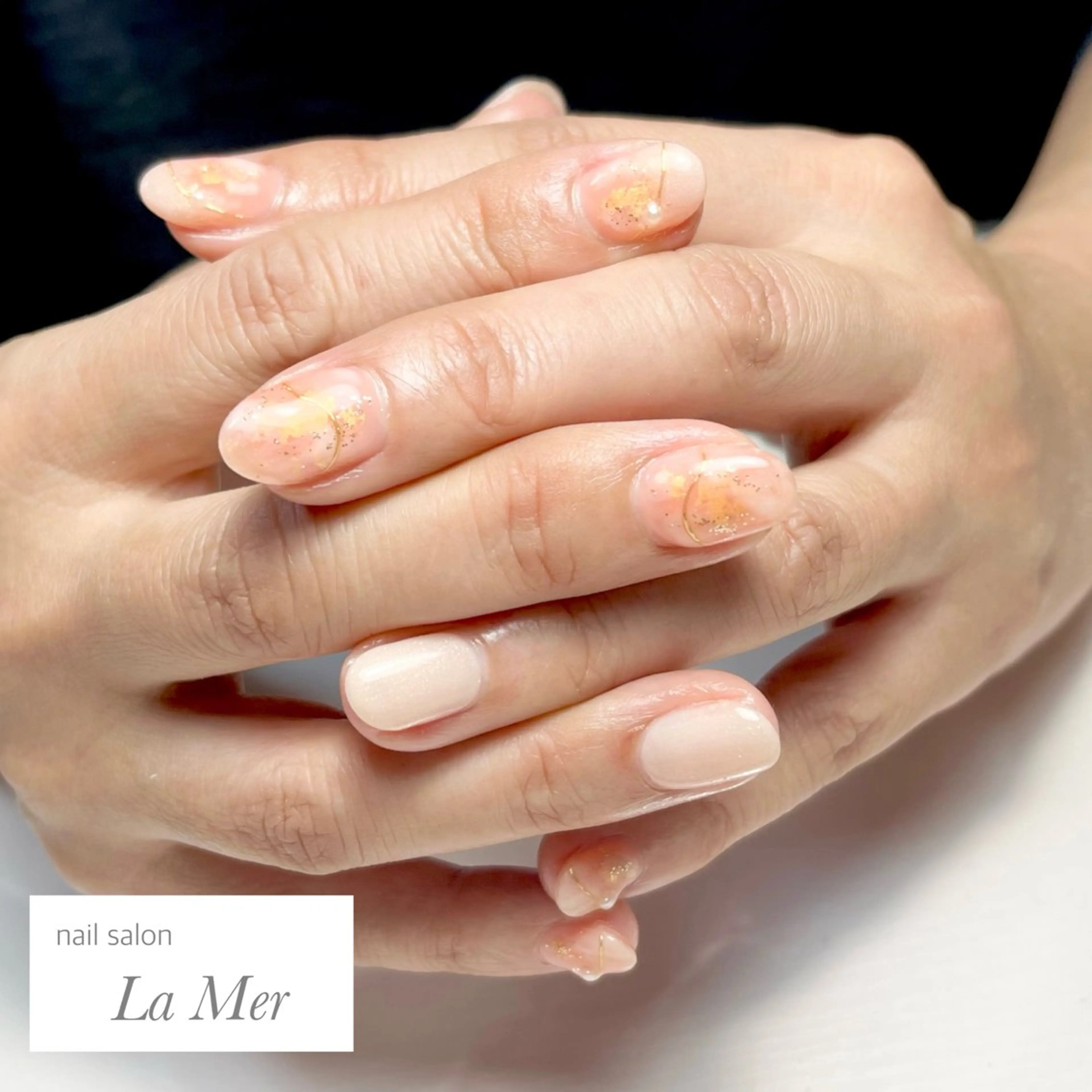 ネイル ニュアンスネイル オフィスネイル オレンジ ピンク シンプルネイル ハンドネイル nailsalon La Merのネイルデザイン