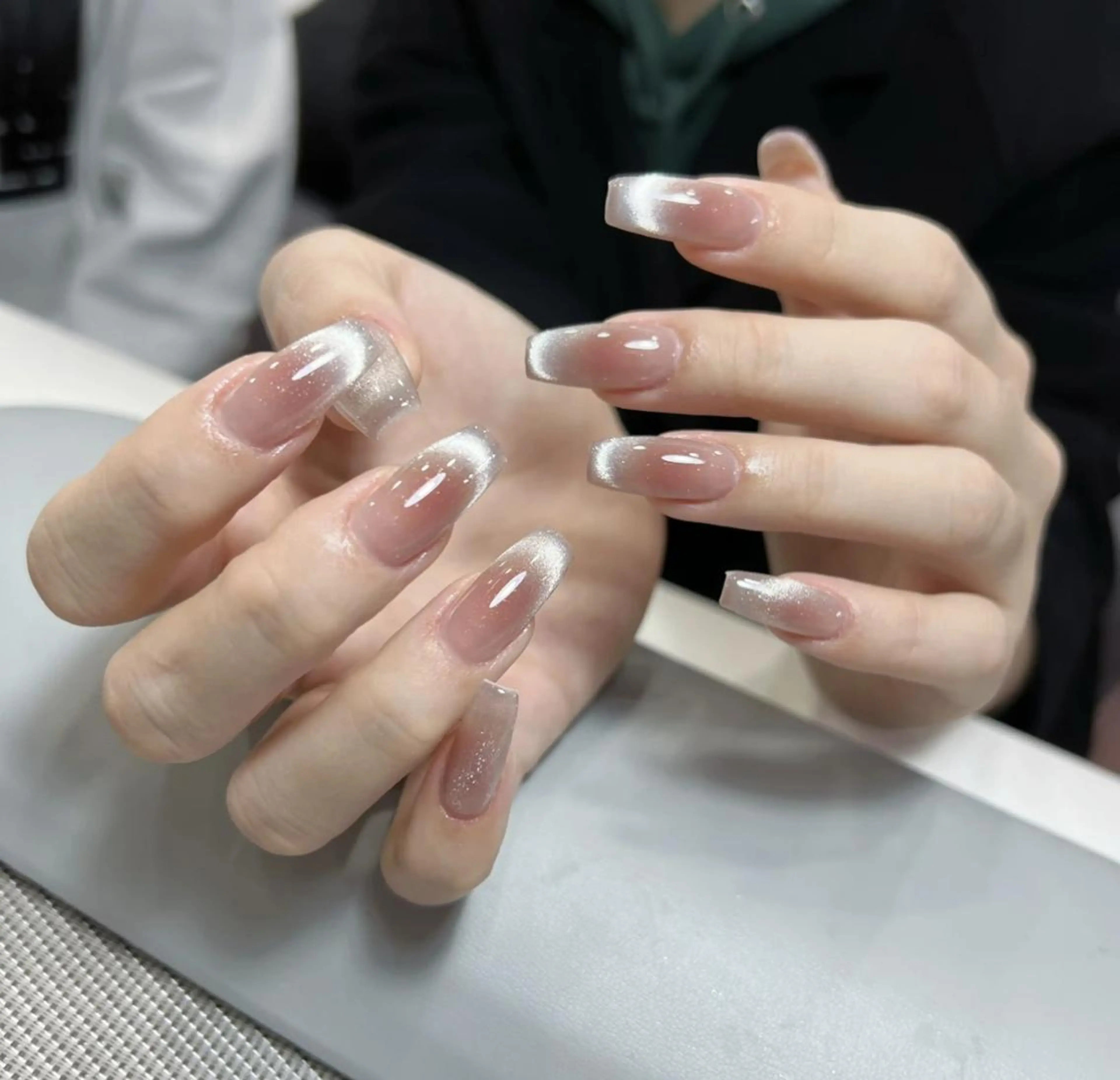 ネイル アートネイル 長さ出し ネイルチップ Queens マオのネイルデザイン