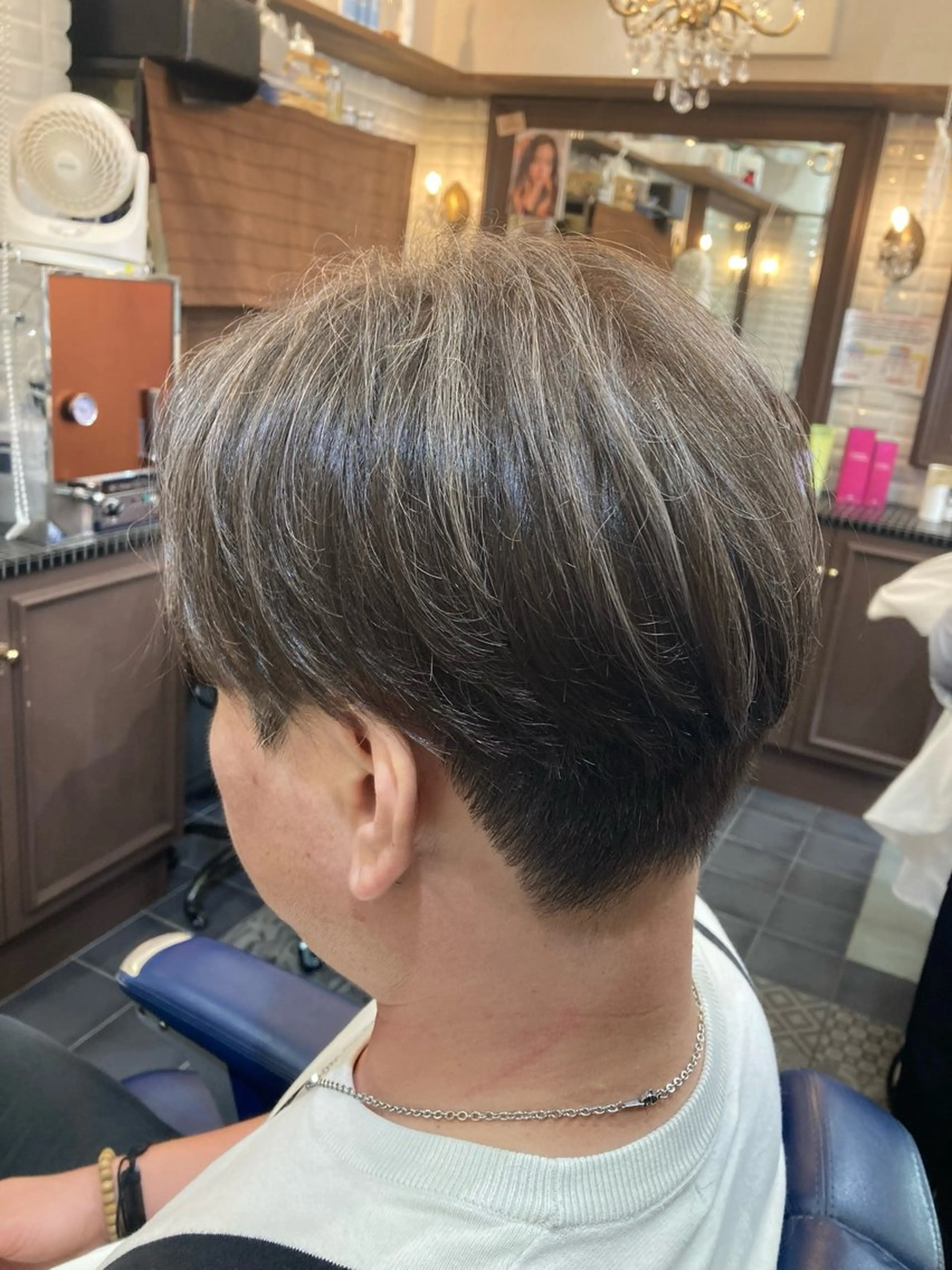 ショート メンズ メンズハイライト メンズメッシュ ハイライト カット ヘアカラー トリートメント ルピナス中田店長 山口大地のヘアスタイル