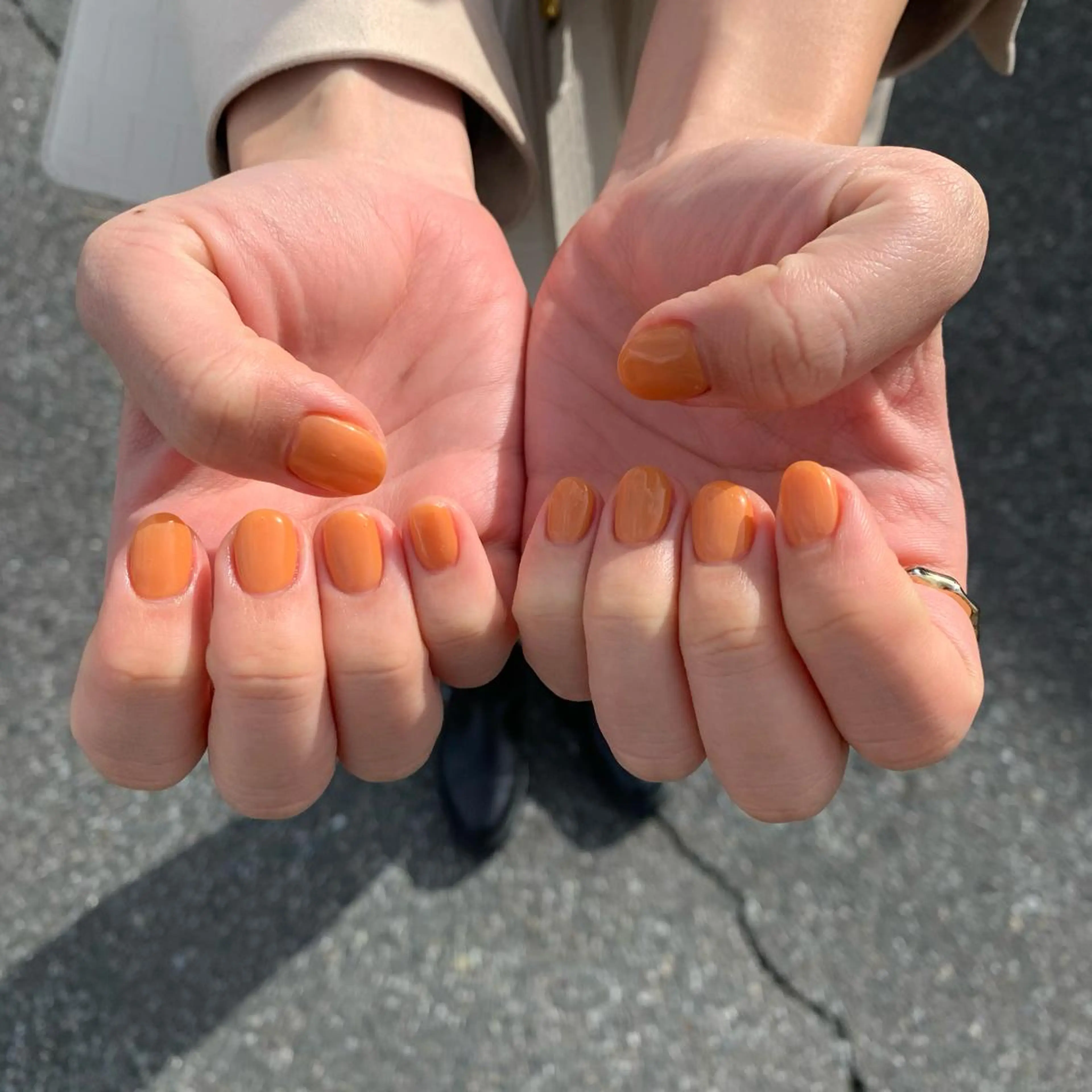 ネイル オレンジ 佐藤 穂乃香のネイルデザイン