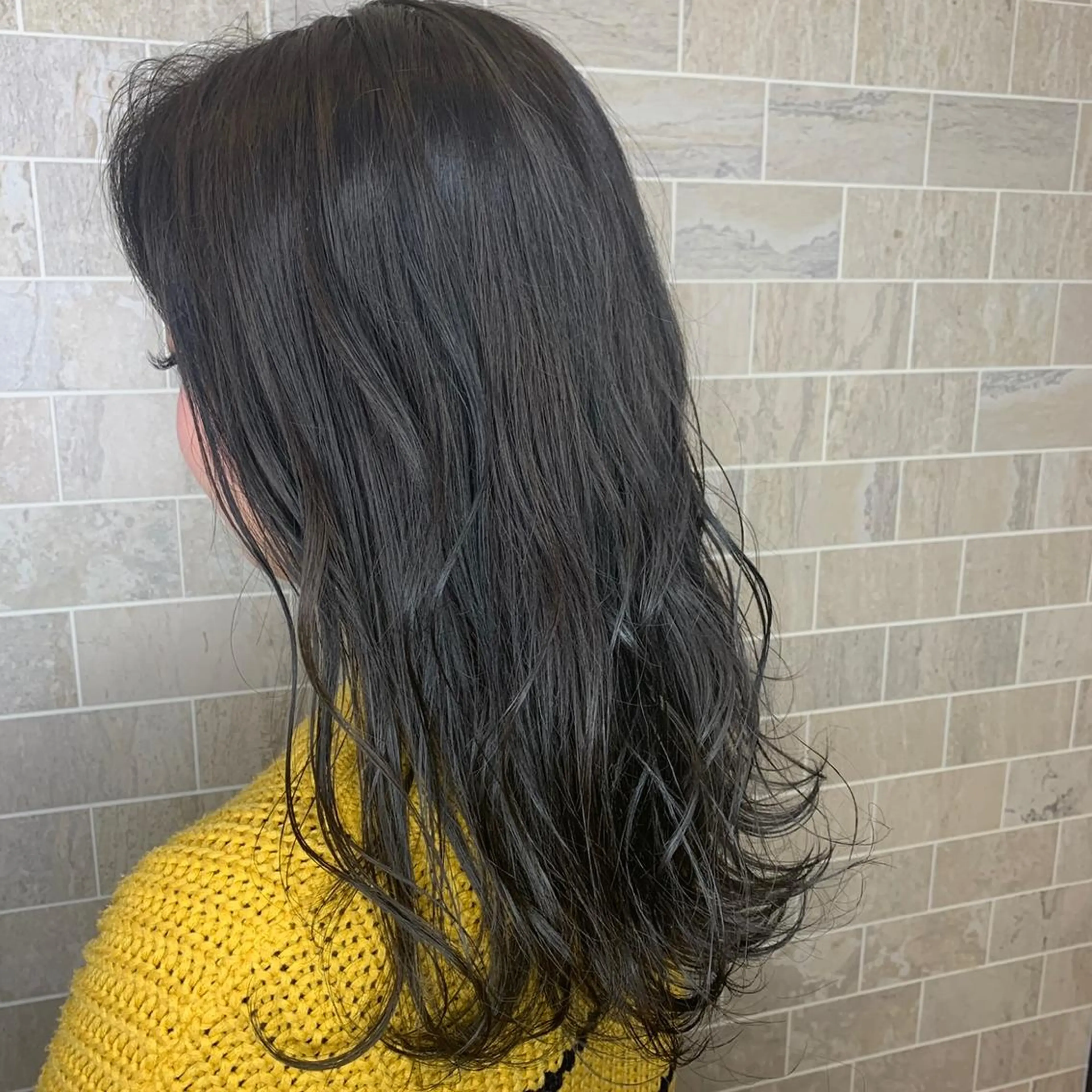 セミロング 齋藤 樹里のヘアスタイル