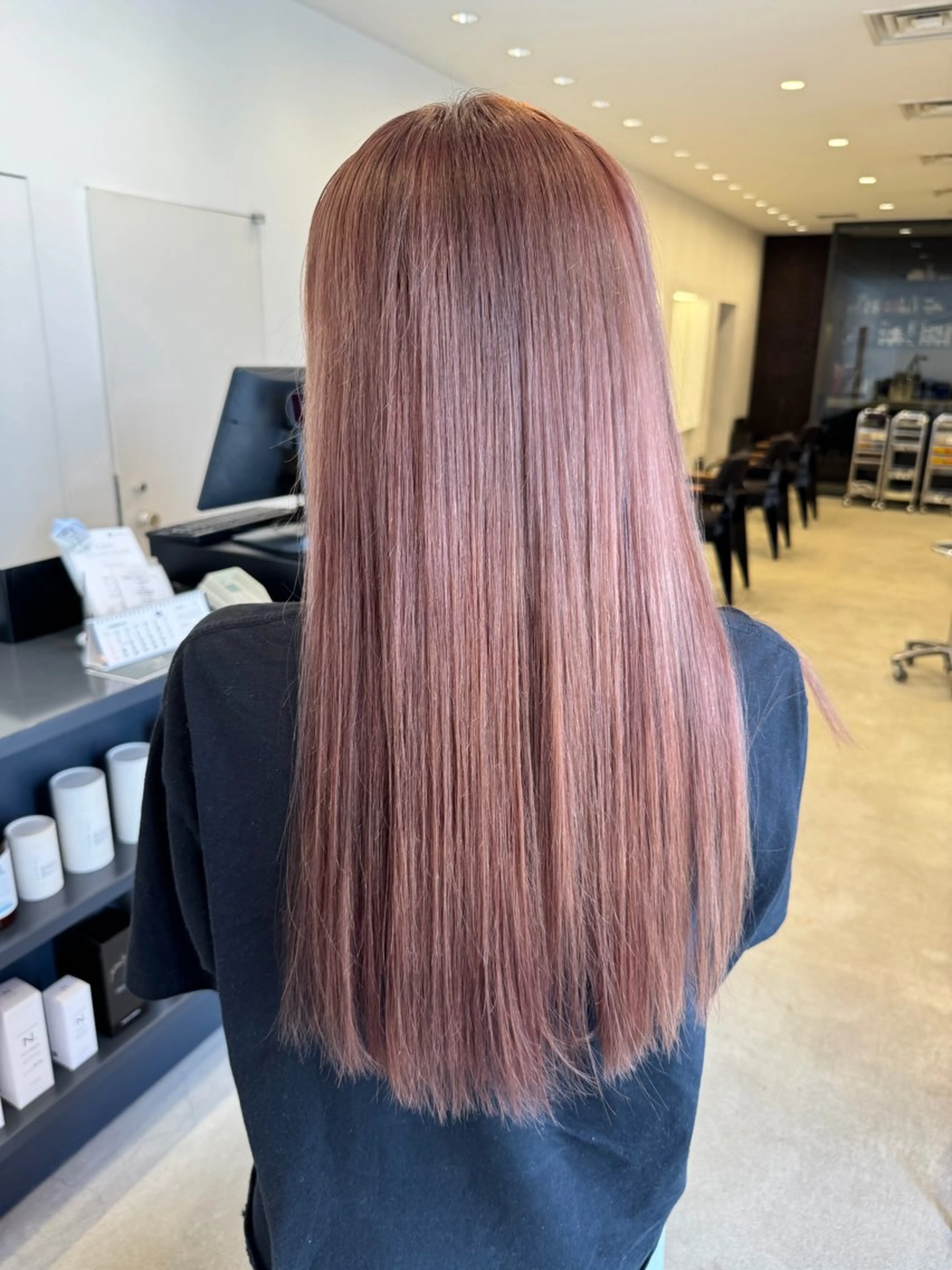 ロング カラー ブラウンカラー ピンクカラー ピンクブラウン ヘアカラー トリートメント 萩原 紗妃のヘアスタイル