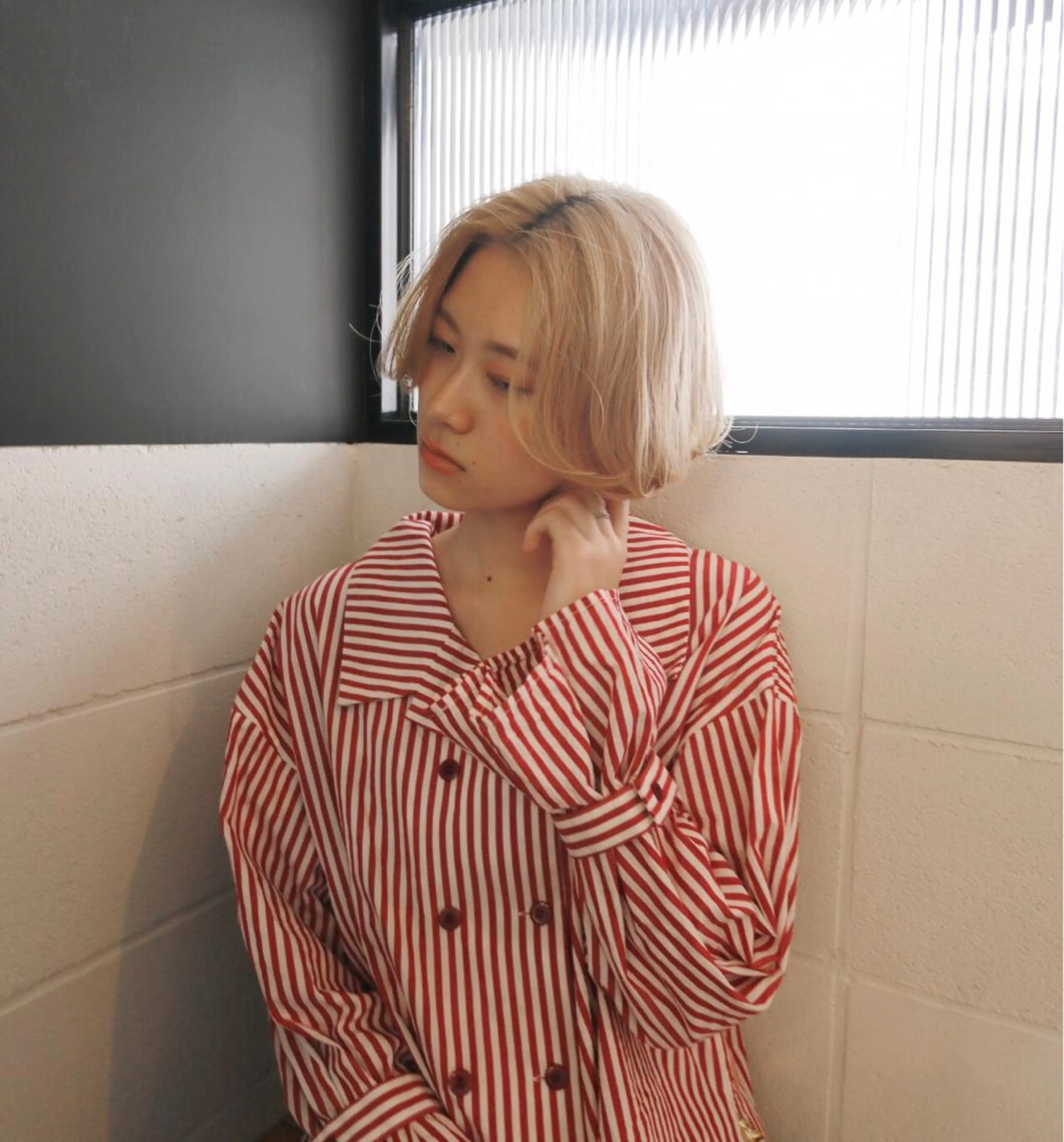 ショート カラー ベージュカラー 山口 悟のヘアスタイル