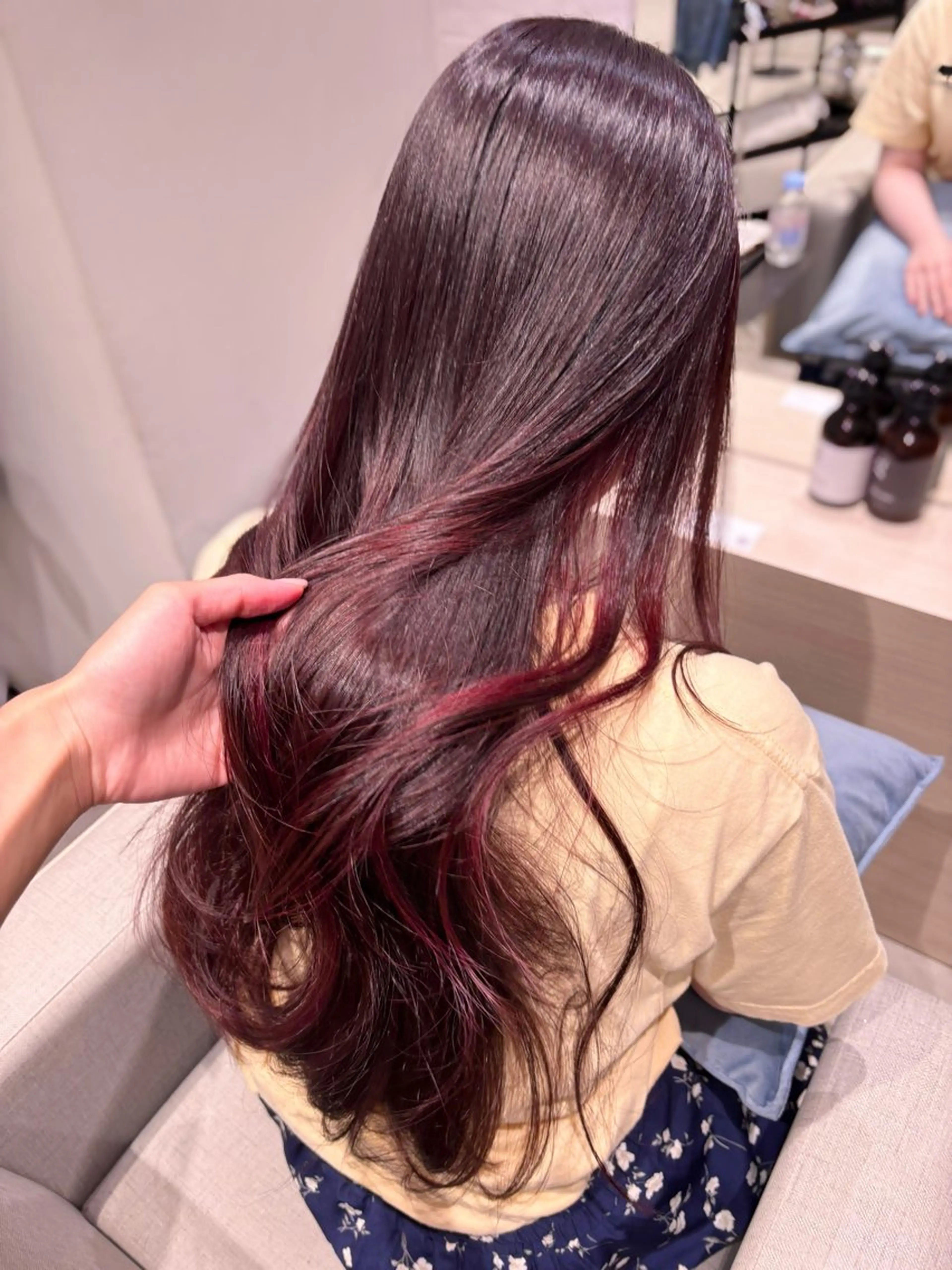 ロング カラー ブリーチ ボルドーカラー カシス インナーカラー ブリーチなしカラー カット ヘアカラー トリートメント 銀座/韓国レイヤー/ 艶カラー🍓原田侑依のヘアスタイル