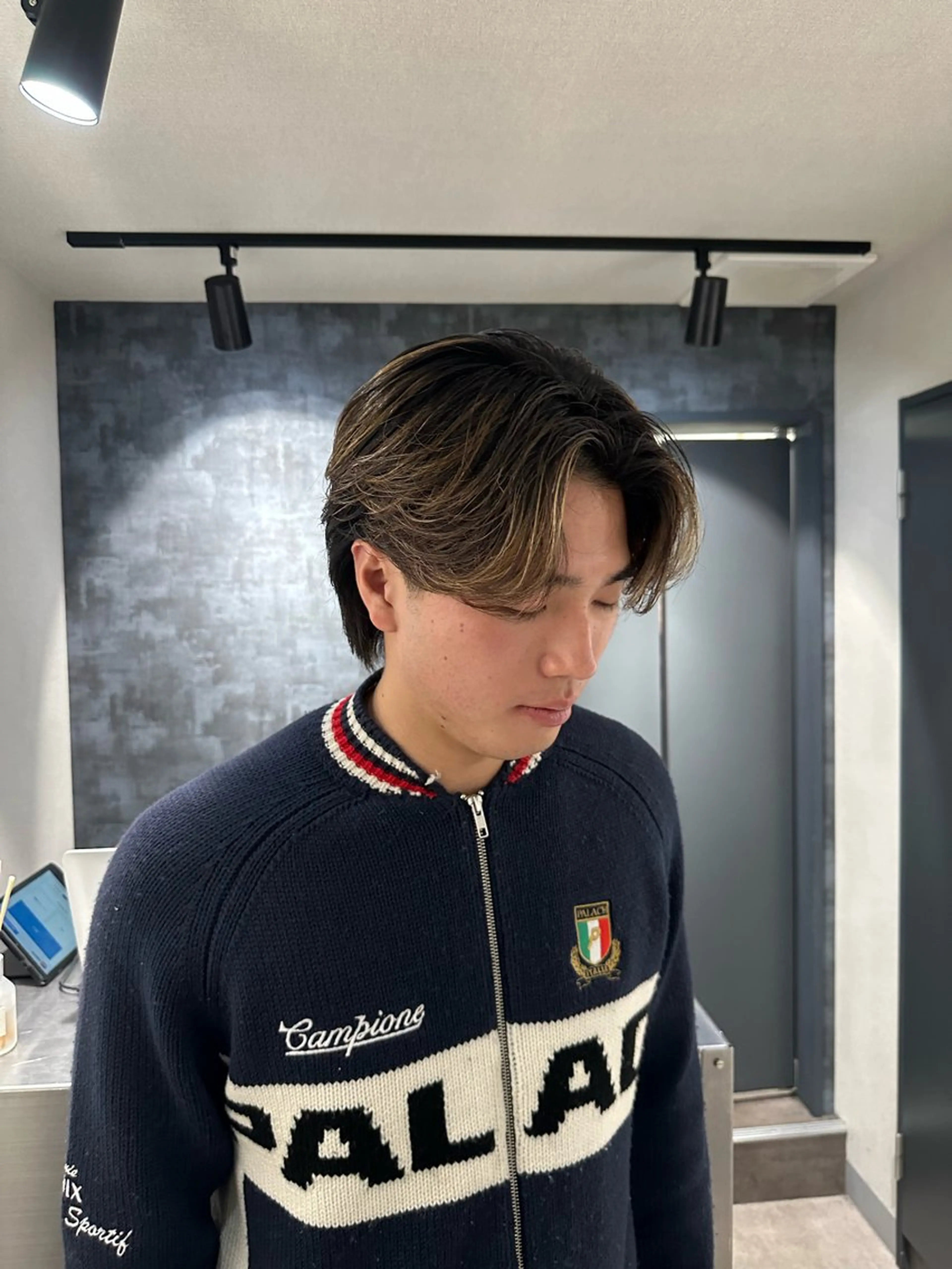 ミディアム メンズ ミディアムパーマ センターパート メンズパーマ 💈原宿指名No.1 センターパート💈のヘアスタイル