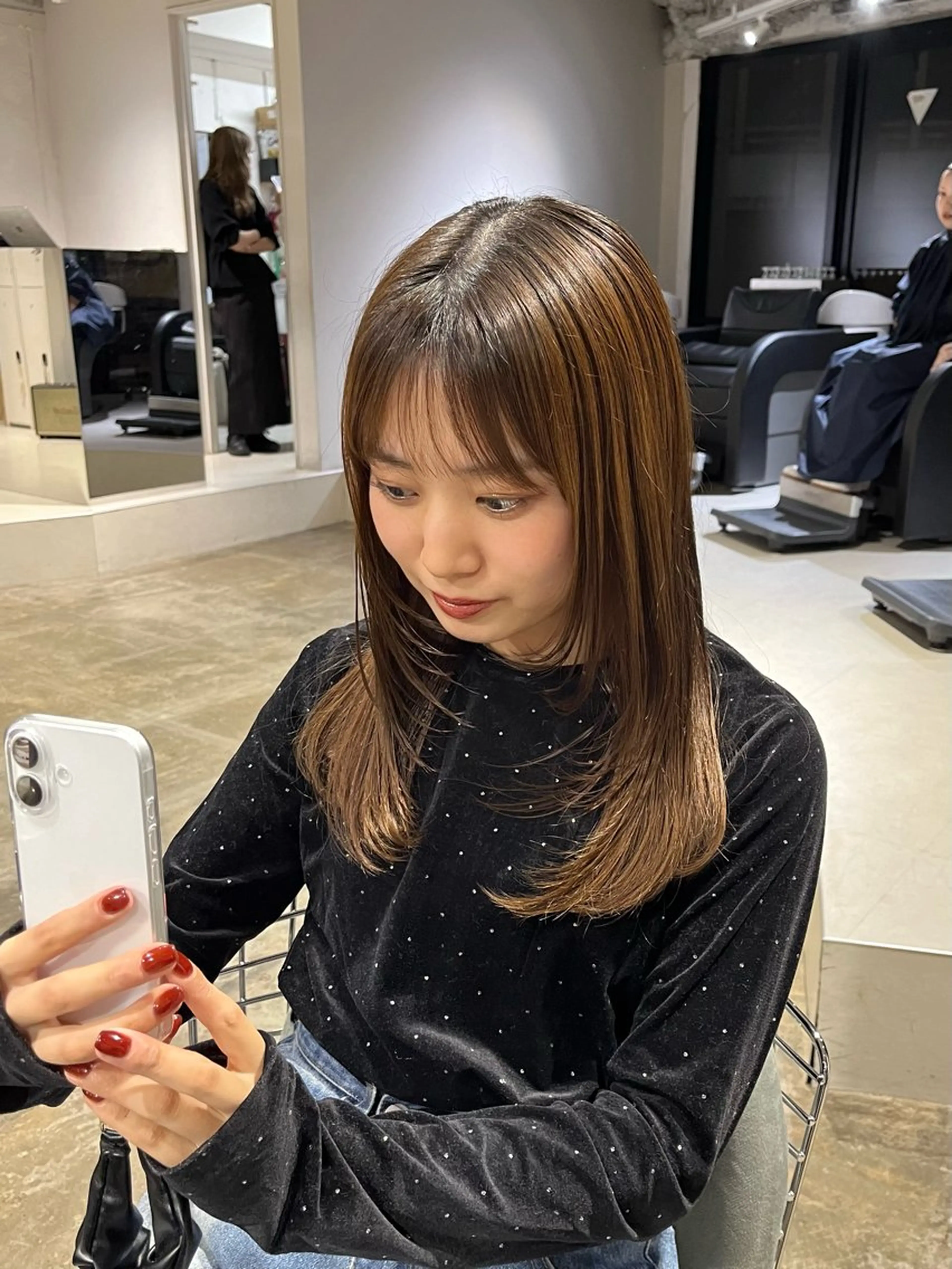 ミディアム レイヤーカット 🟡ひろの/ツヤ カラー/髪質改善🟡のヘアスタイル