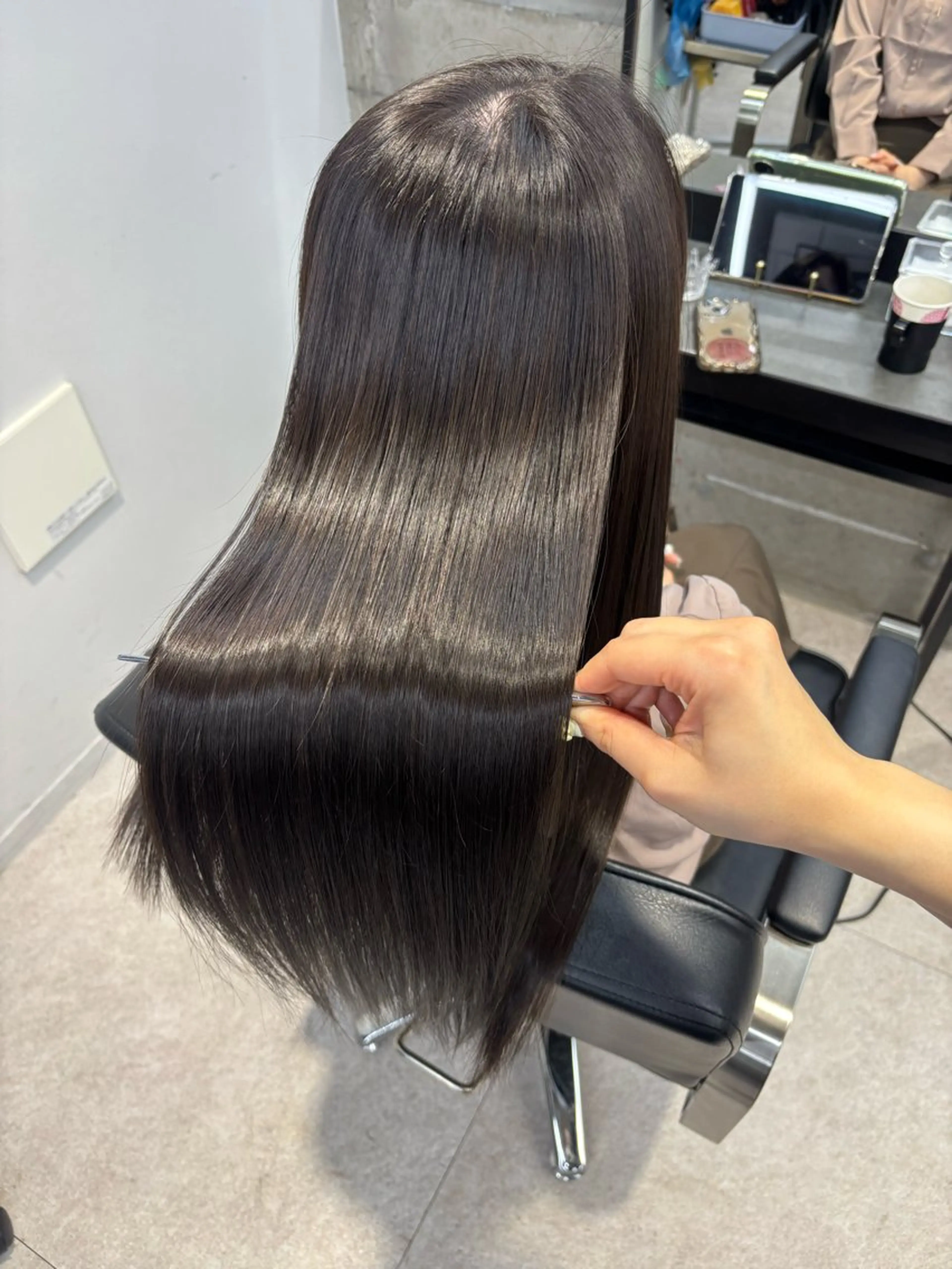 ロング カラー パーマ 髪質改善 カット ヘアカラー トリートメント ヘッドスパ ヒマワリ🌻/ ワンホン×艶髪特化のヘアスタイル