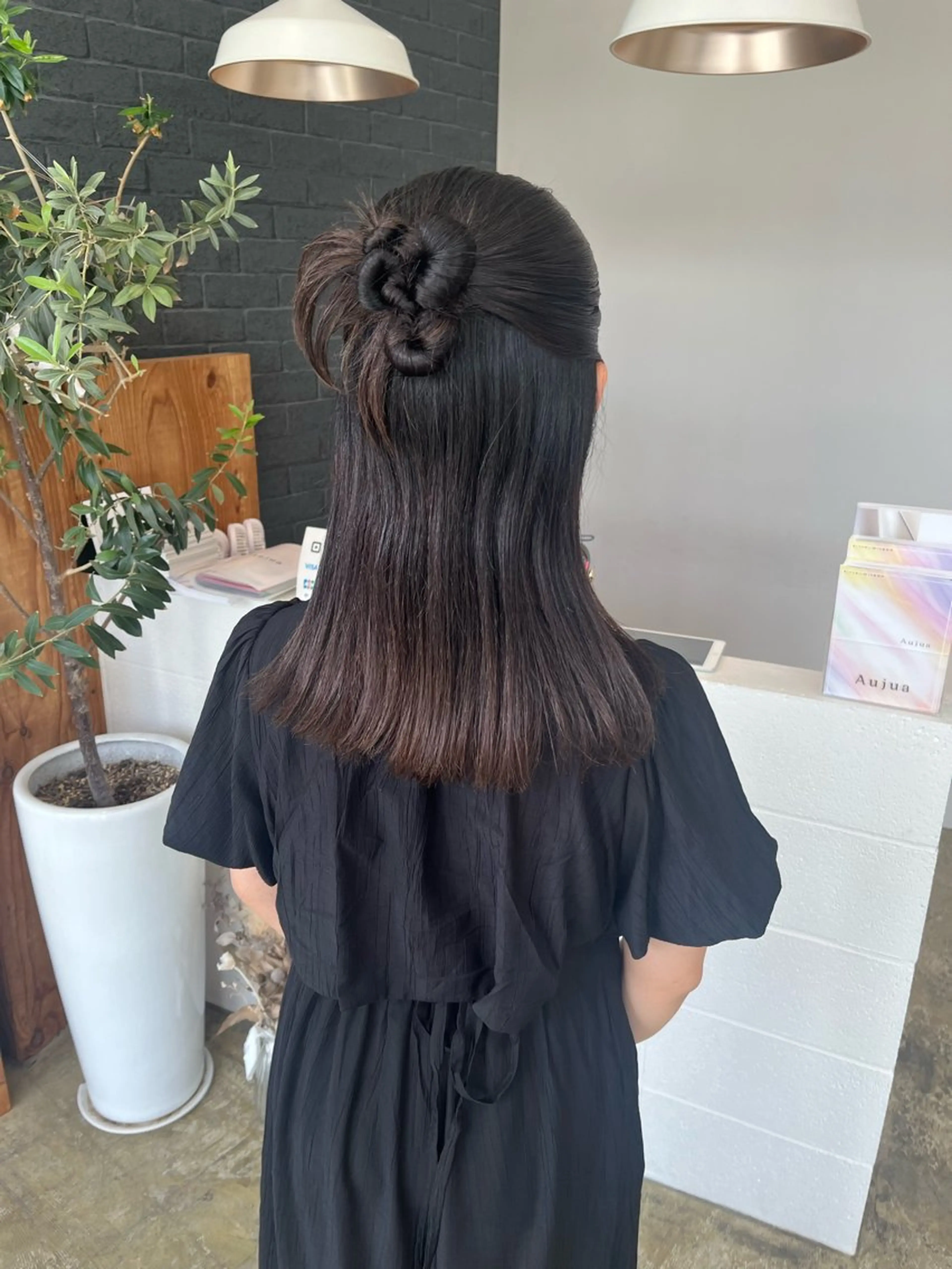 セミロング ヘアアレンジ ハーフアップ 🪞Unge チヒロ 女性限定のヘアスタイル