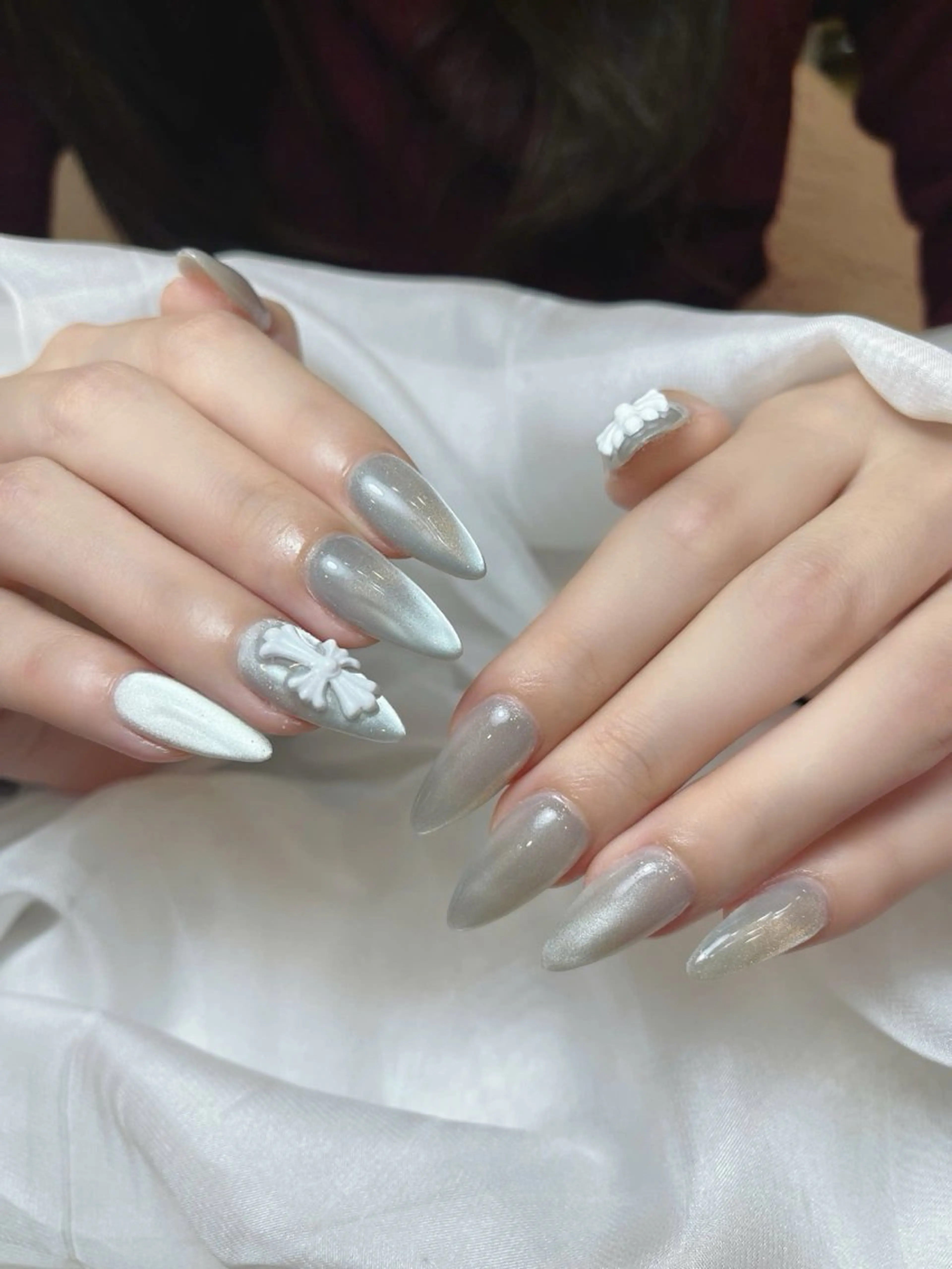 ネイル 氷ネイル・うるうるネイル 韓国ネイル ロングネイル マグネットネイル リボン ハンドネイル Haruki Nail Salonのネイルデザイン