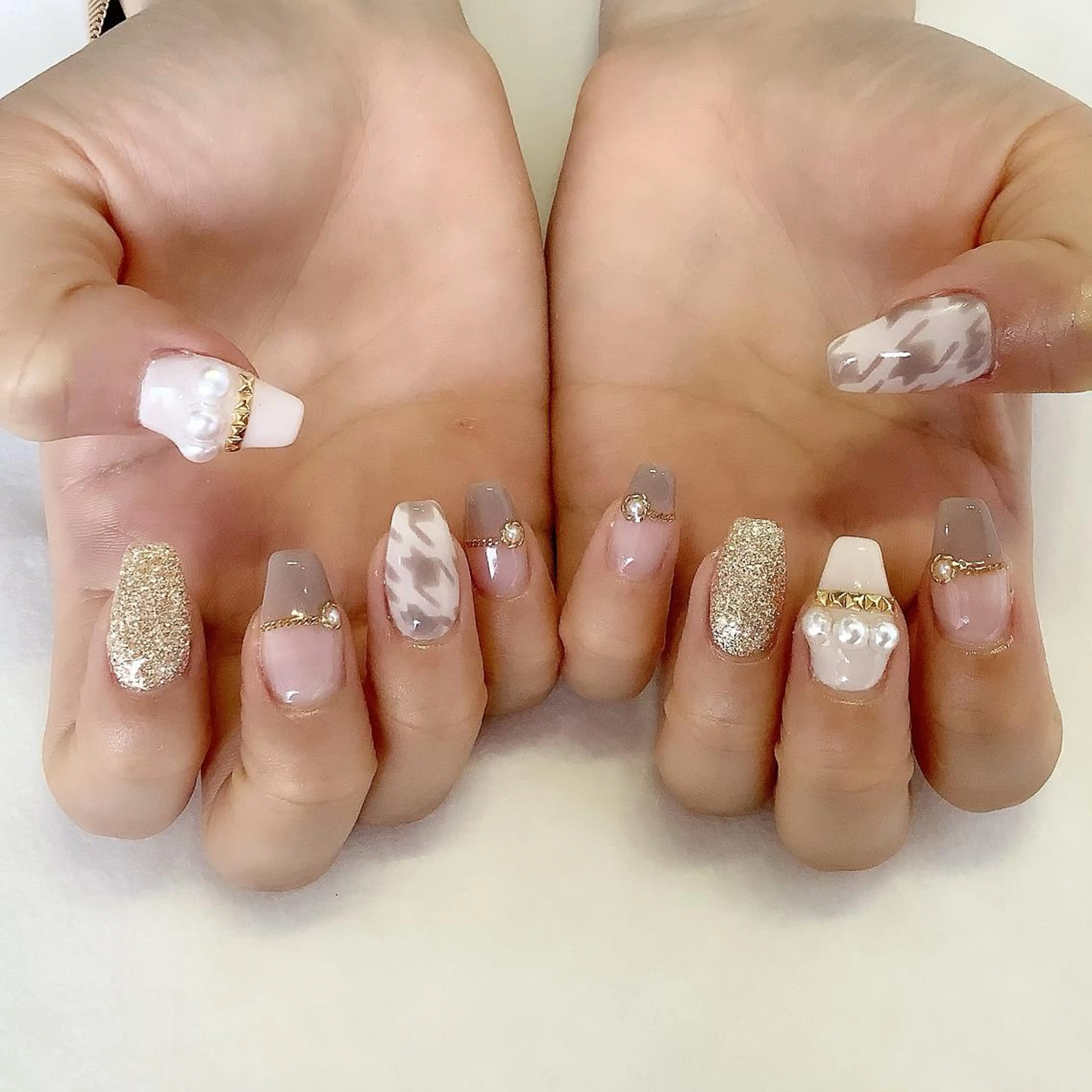 ネイル ハンドネイル 💎🐰 saki. m 🐰💎のネイルデザイン