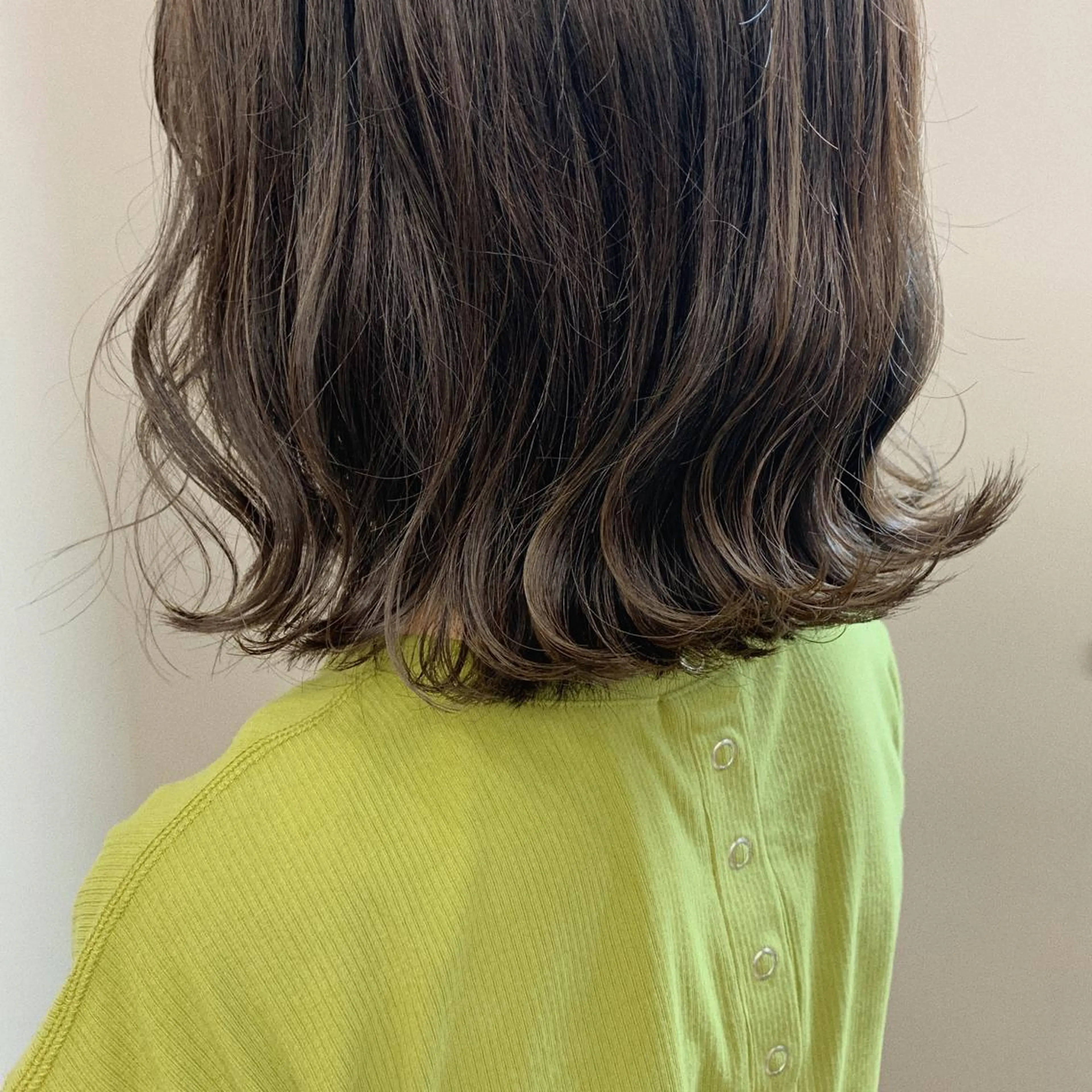 ミディアム カラー アッシュ オリーブアッシュ fuka モデル募集のヘアスタイル