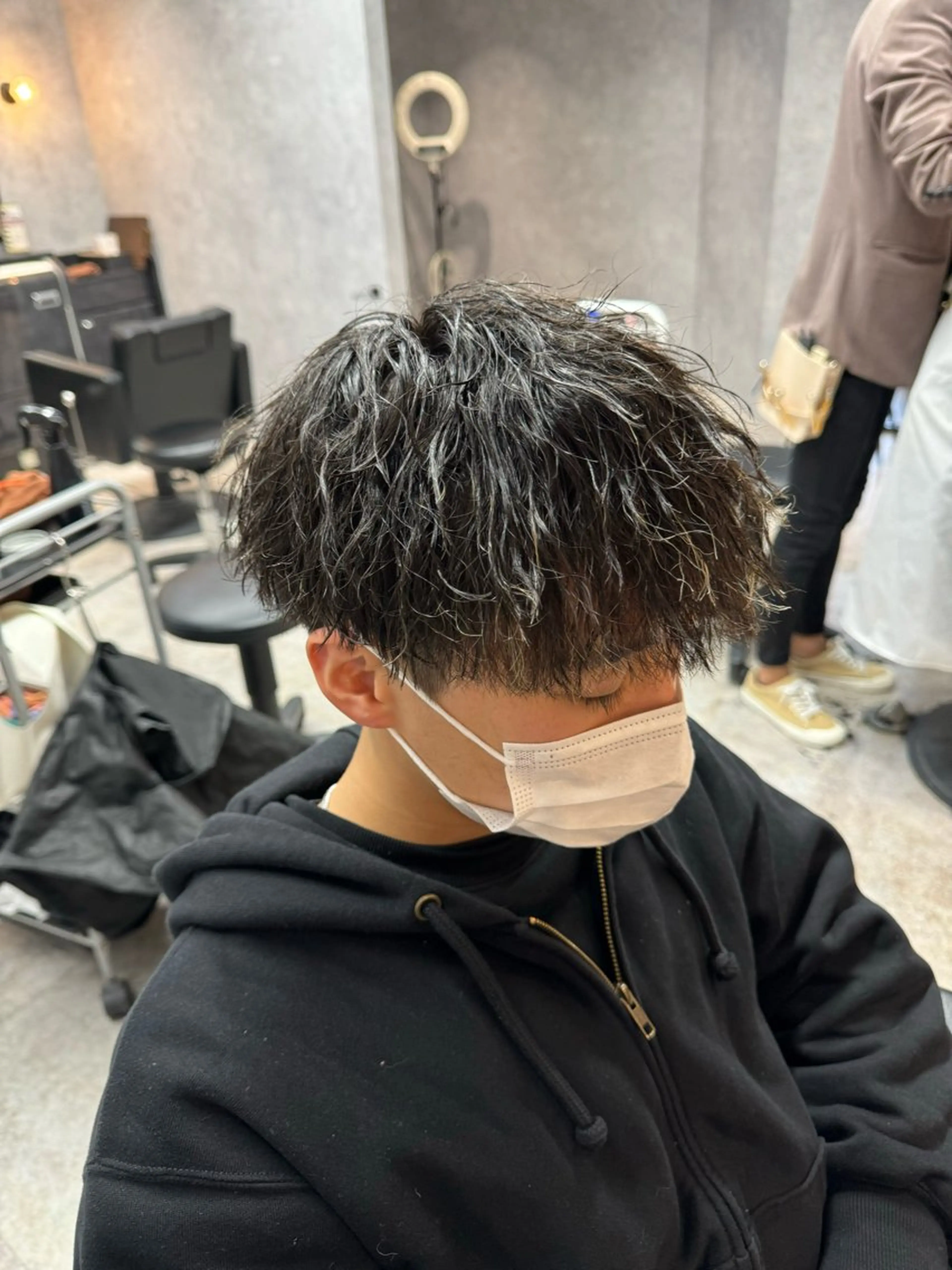 ショート パーマ メンズ メンズブリーチ メンズパーマ ツイストスパイラルパーマ 波巻きパーマ スパイラルパーマ ツイストスパイラル/ メンズ特化/中川誠也のヘアスタイル