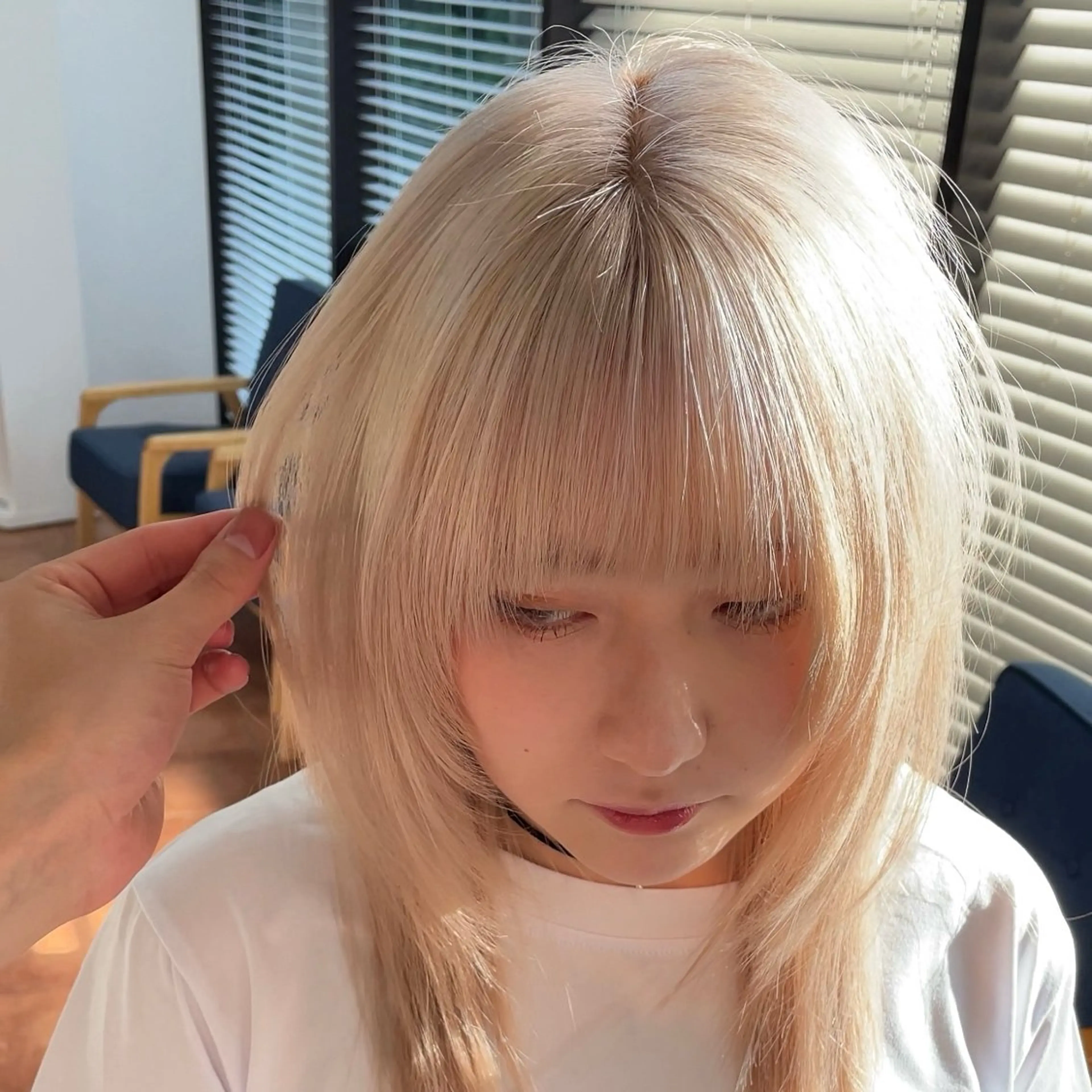 ミディアム カラー ブリーチ 抜きっぱなしブロンド ブロンド ケアブリーチ デザインカラー ヘアカラー トリートメント ブリーチなしピンク 赤井龍斗のヘアスタイル