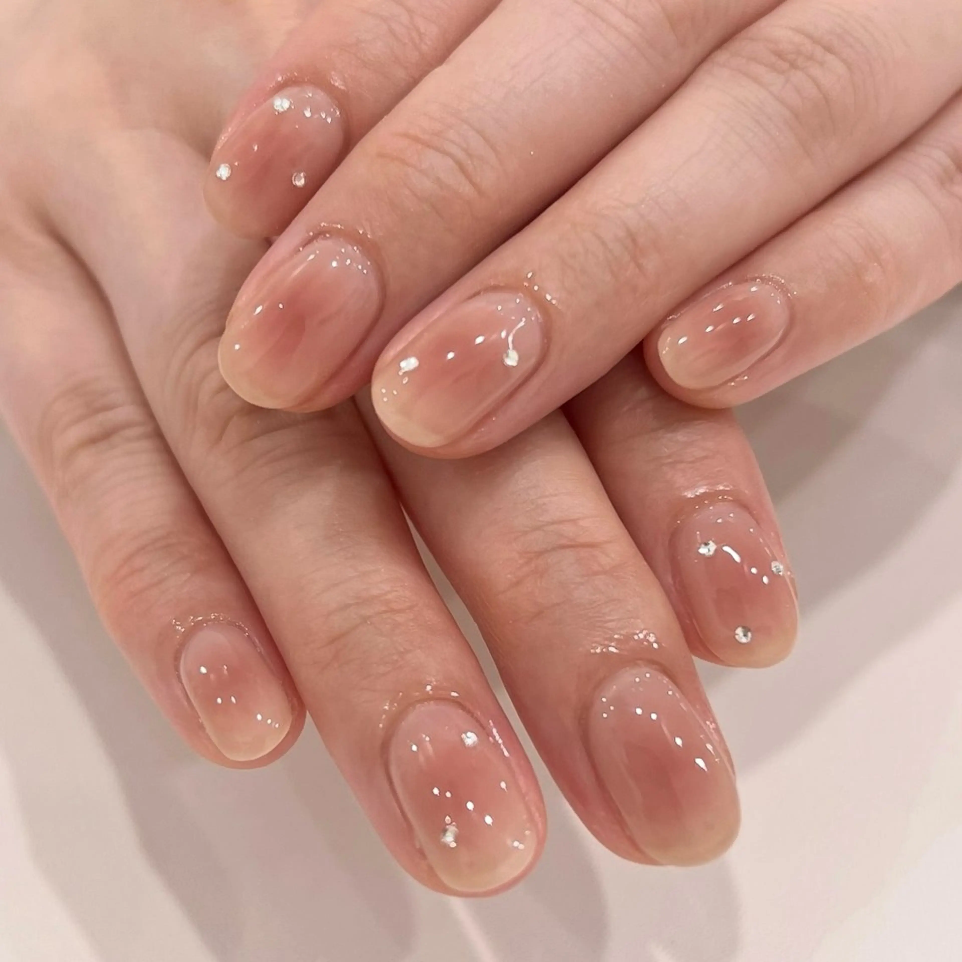 ネイル SHIORI🐈‍⬛ 韓国⌇ワンホンネイルのネイルデザイン