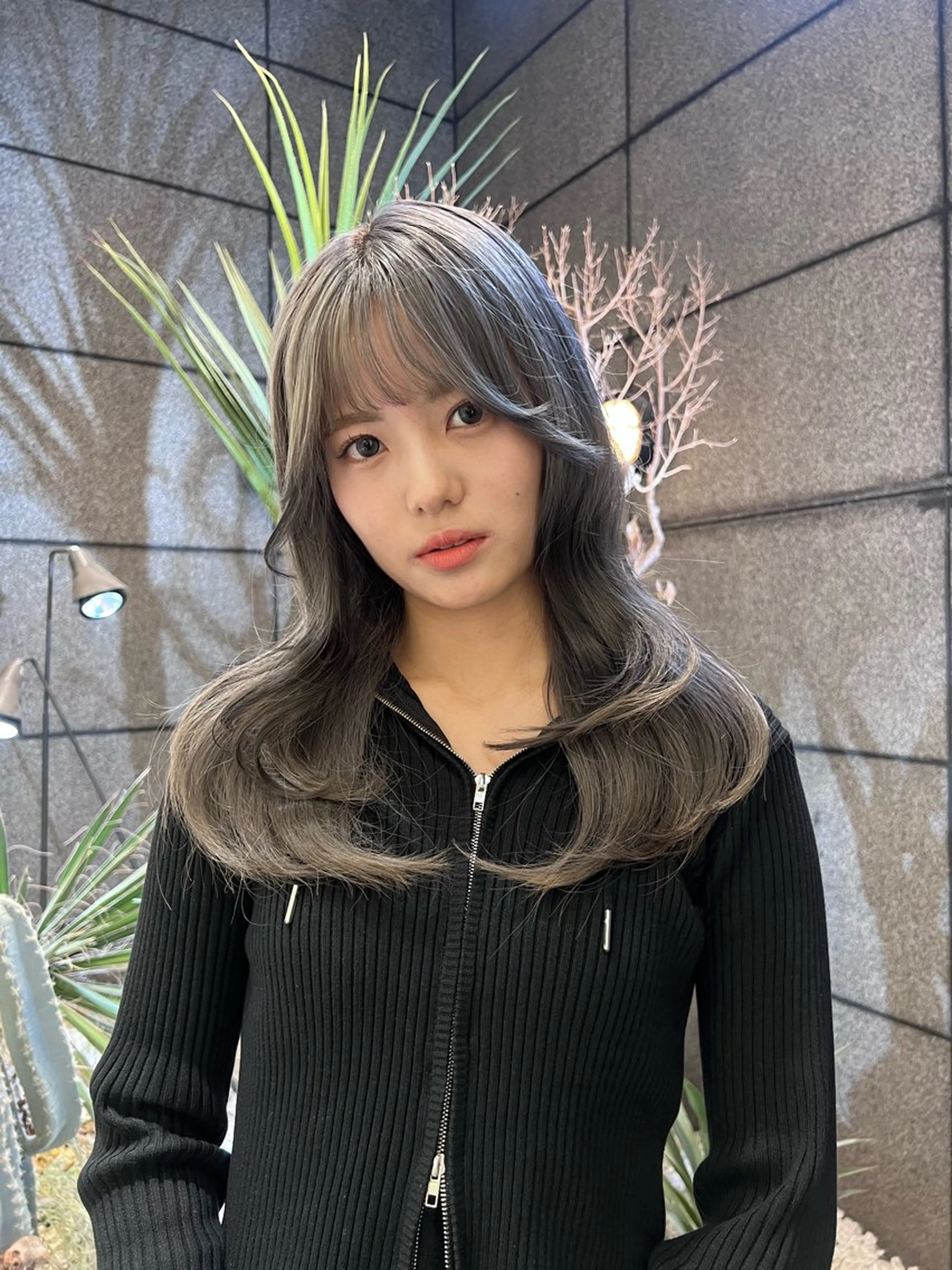 ミディアム カット ヘアカラー 酸性ストレート人気 No,1/カスミ🩰のヘアスタイル