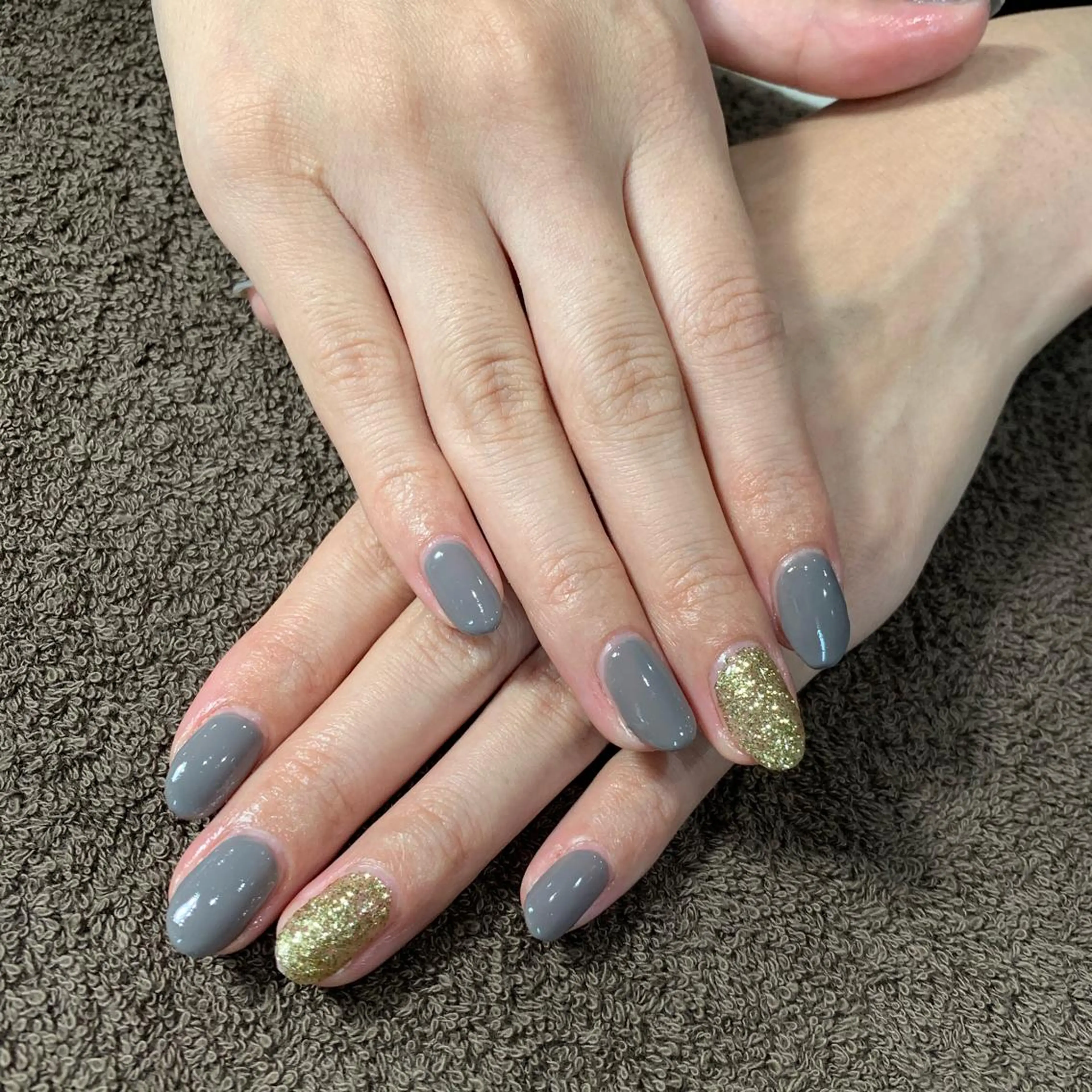 ネイル ラメ(グリッター) ワンカラーネイル 枚方 tomee 🦋南部　しほ🦋のヘアスタイル