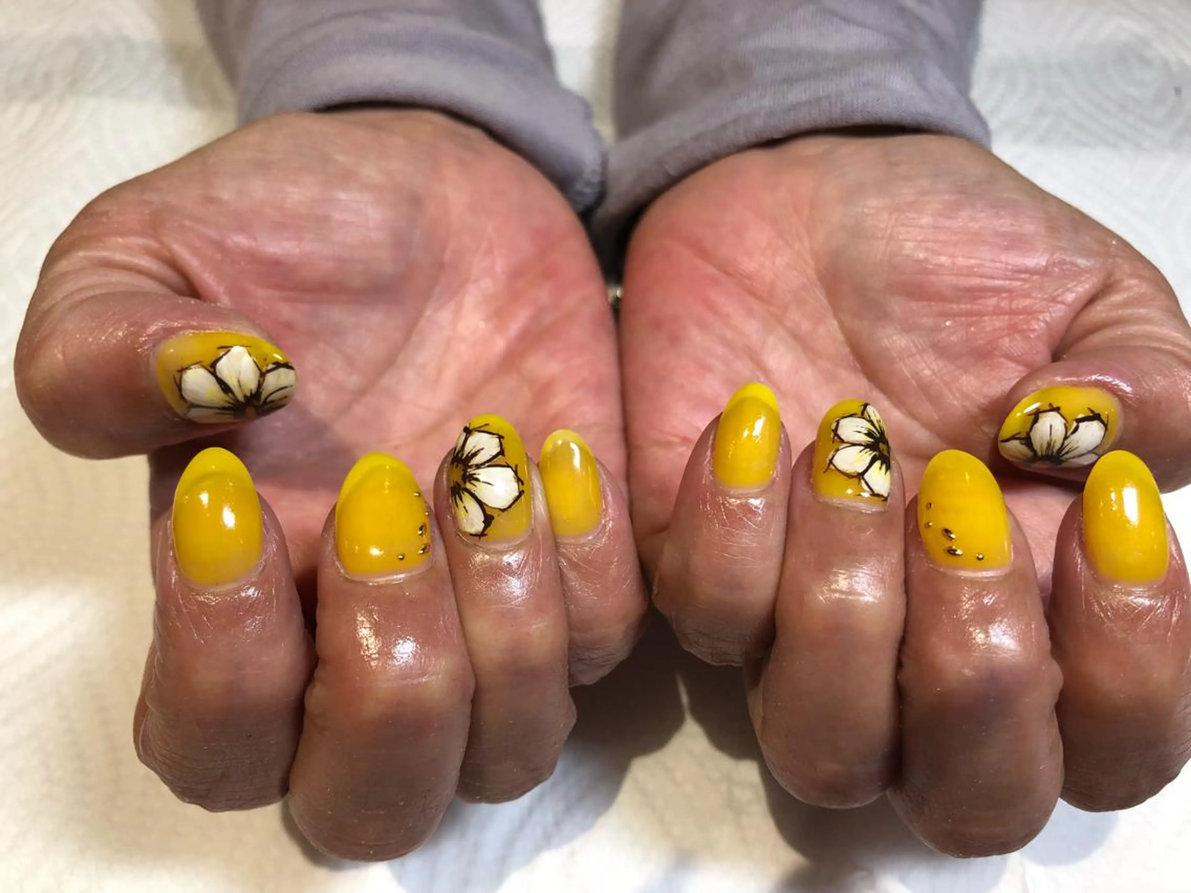 ネイル Li'leaNail AINAのネイルデザイン