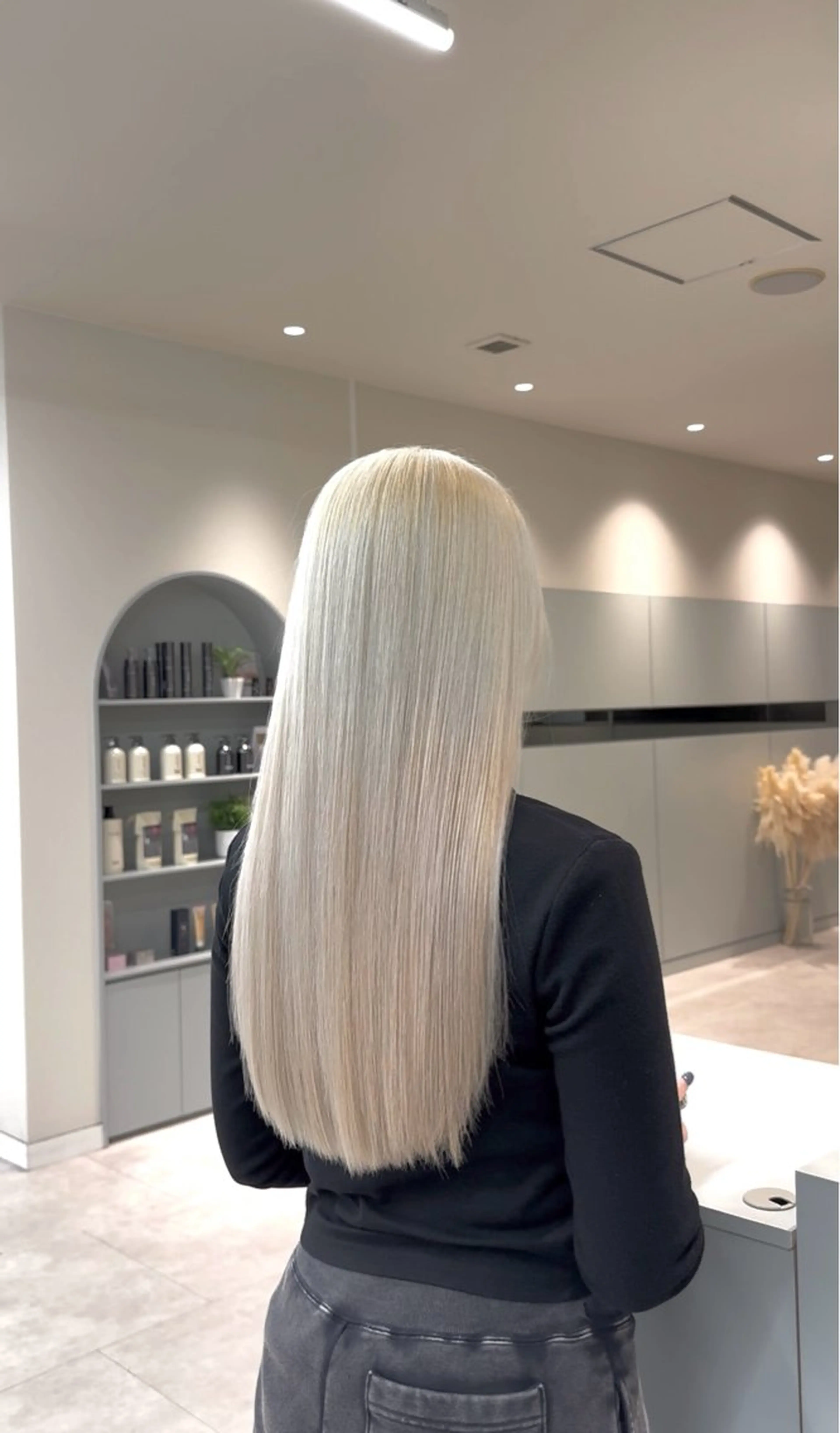 ロング ロング 🫧ペール系カラー /デザイン秀喜🫧のヘアスタイル