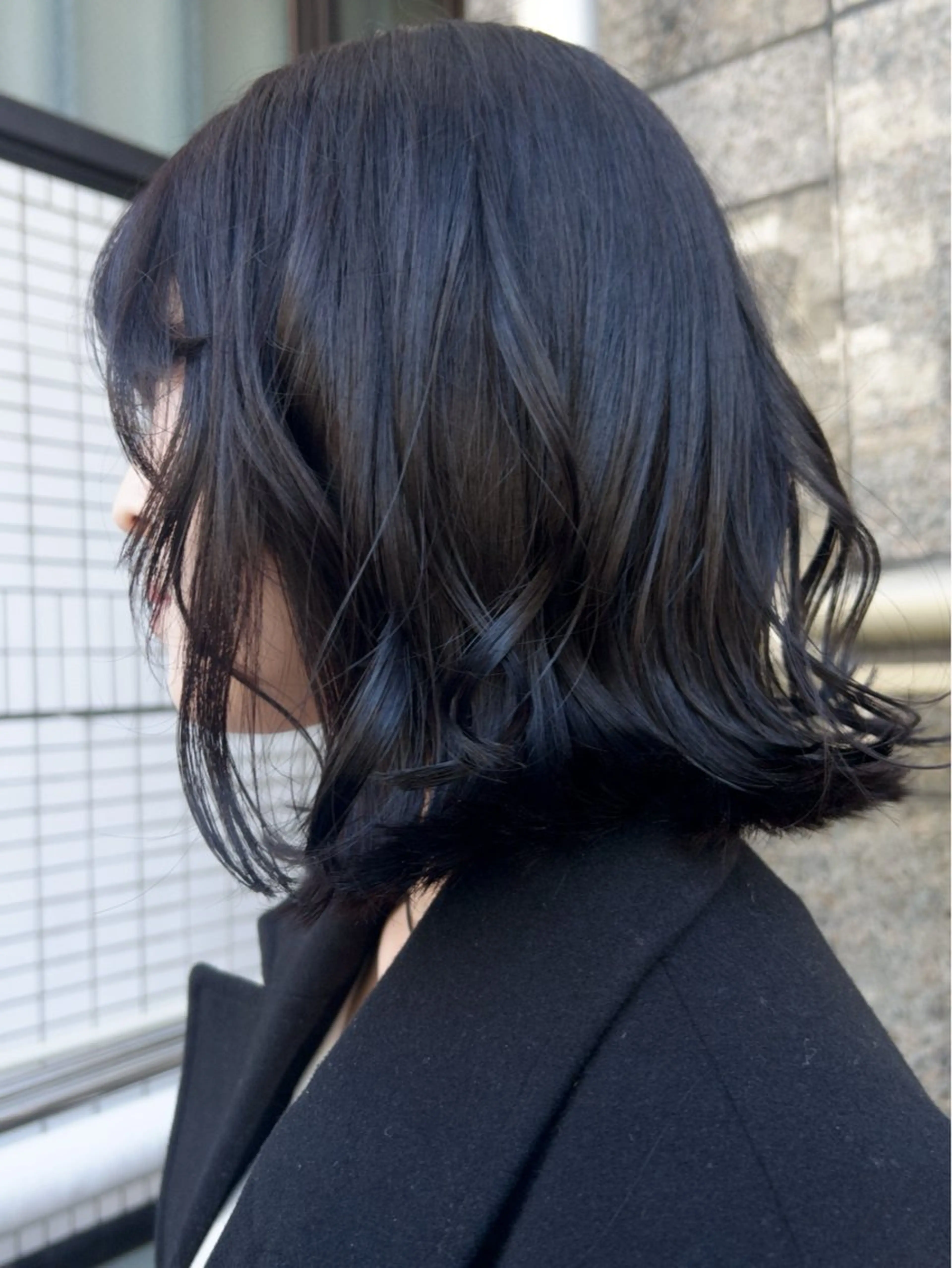 ショート カラー 黒髪 ブルーカラー ブルーブラック 透明感カラー ヘアカラー 古賀 袈愁のヘアスタイル
