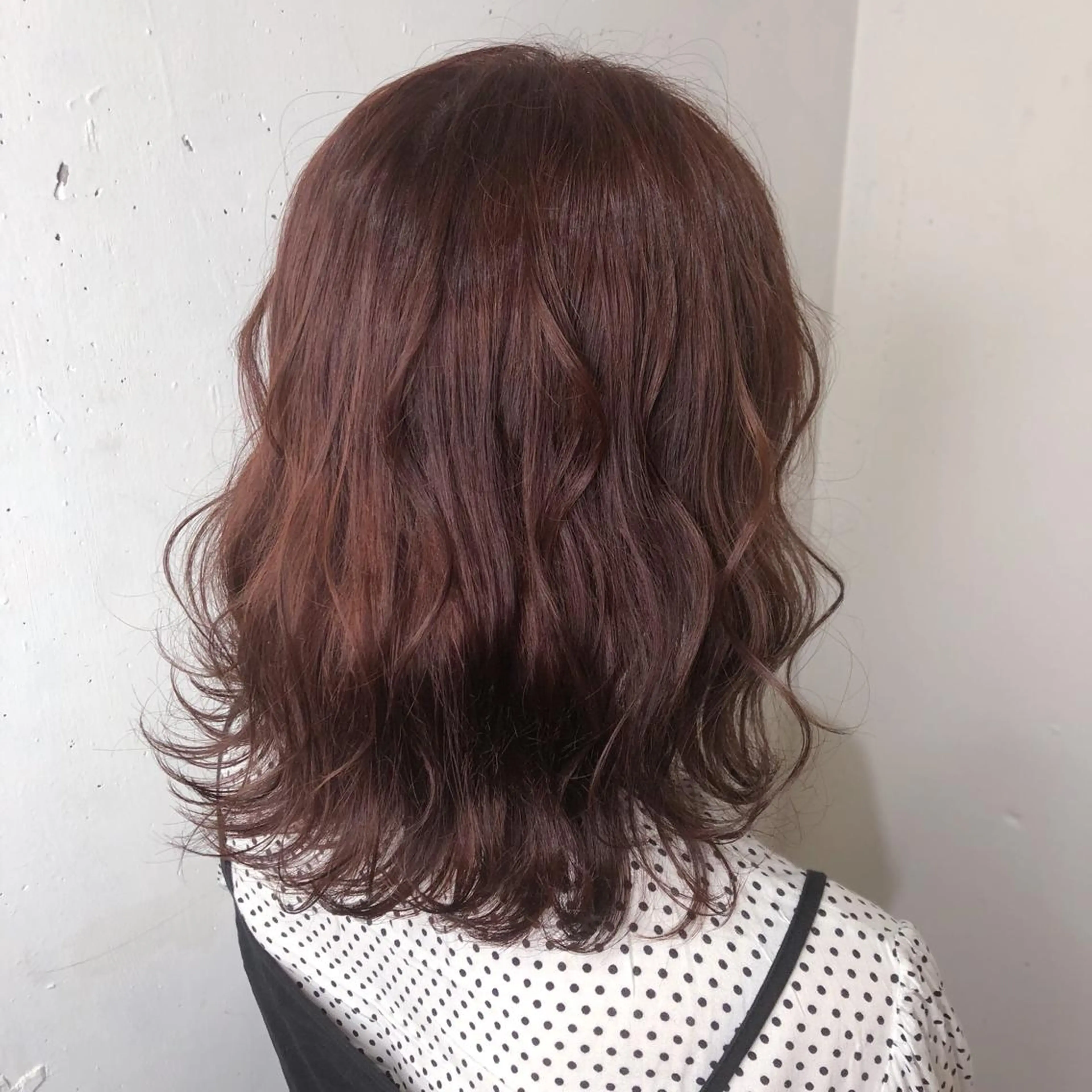 ミディアム カラー パーマ ヘアアレンジ 八巻 晴香のヘアスタイル