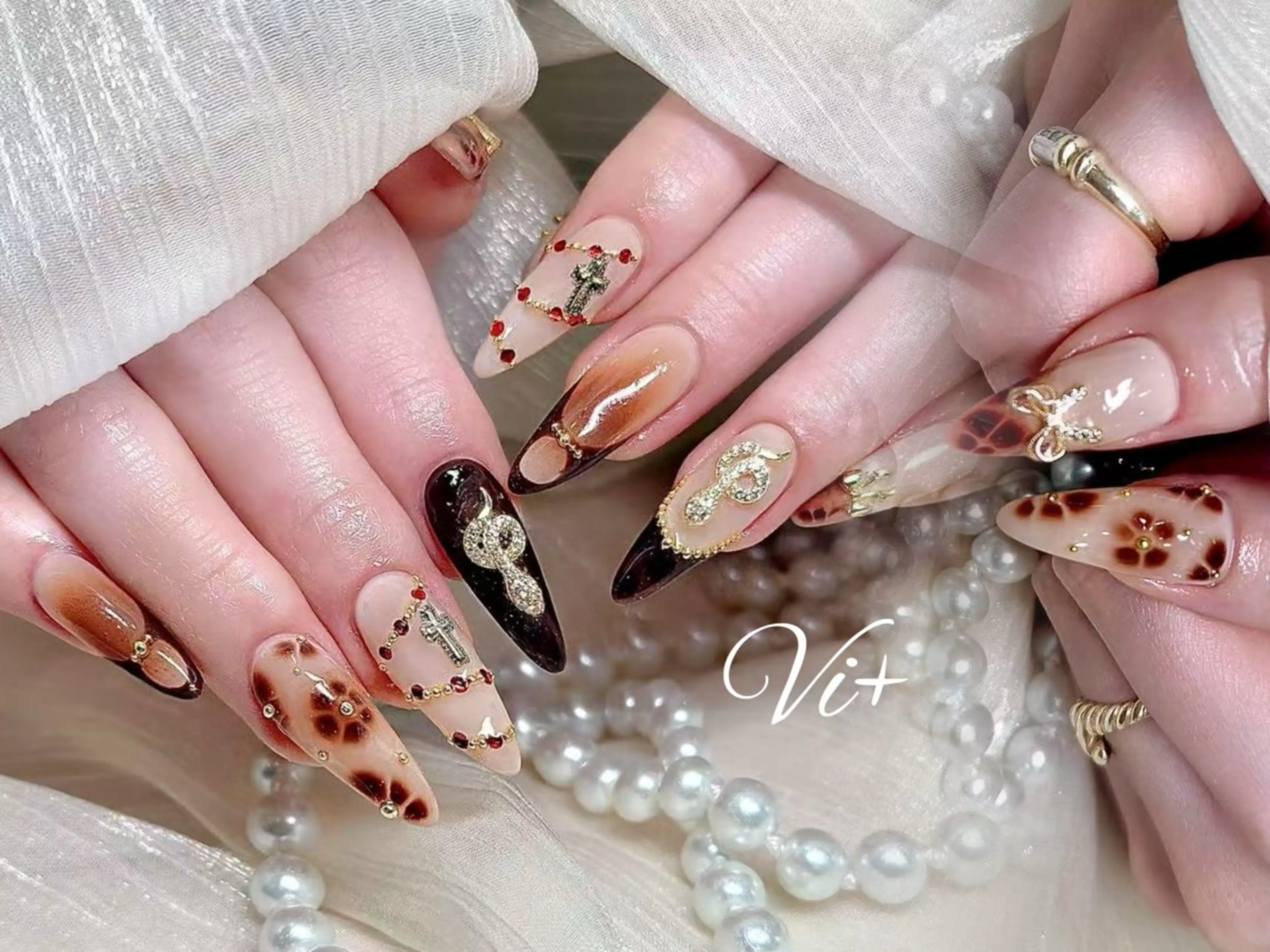 ネイル ハンドネイル ✨Nailsalon Vi+✨のネイルデザイン