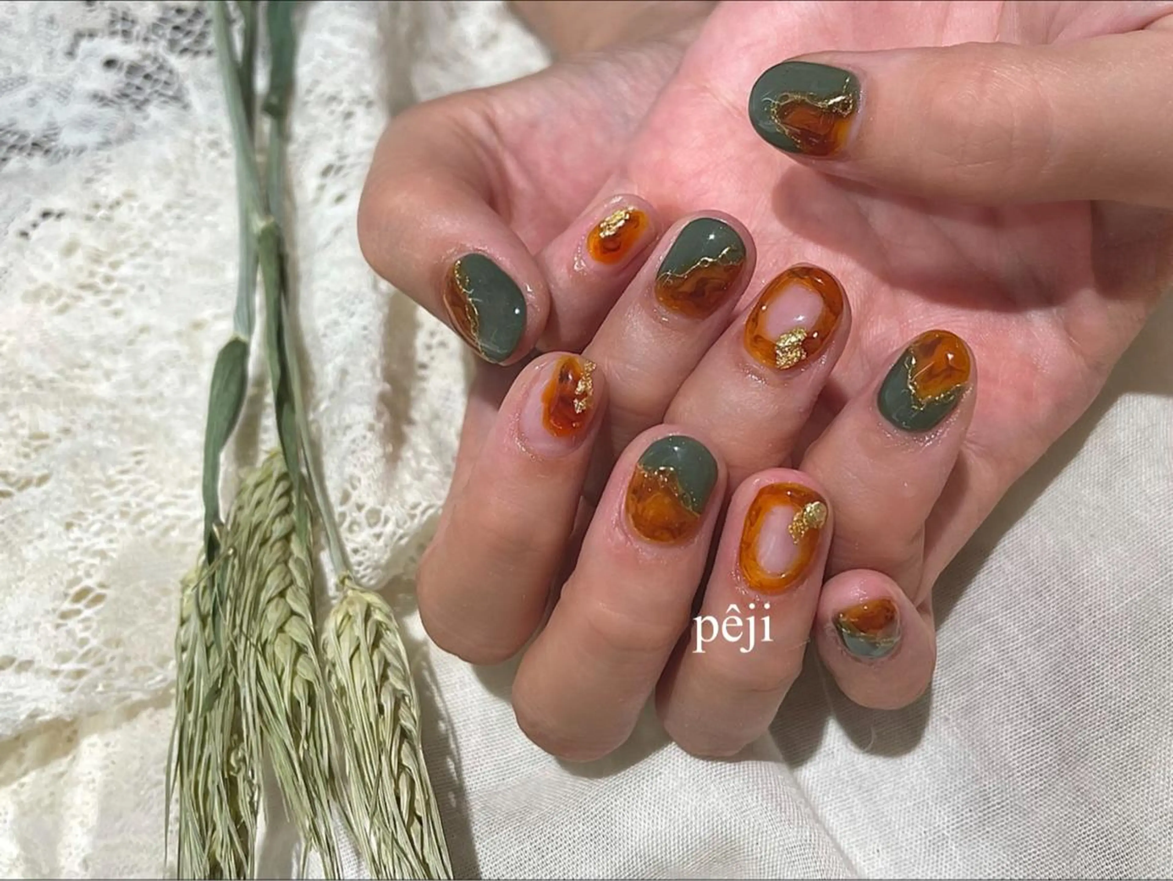 ショート m kaori𓃟のネイルデザイン