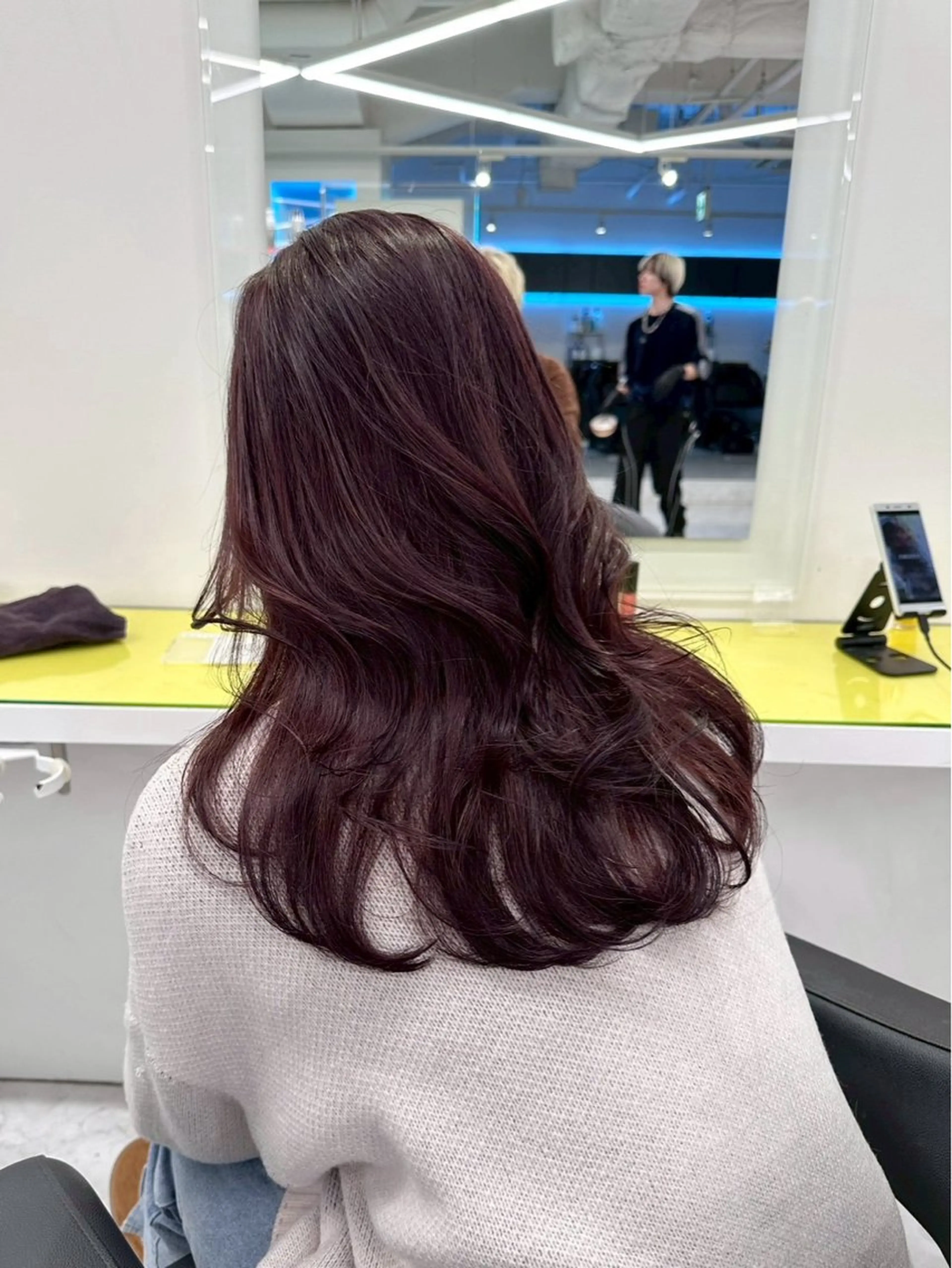 セミロング カラー ヘアアレンジ レッドカラー ヘアカラー ヘアセット 🫧モテる💗ダメー ジレスハイトーン🫧のヘアスタイル