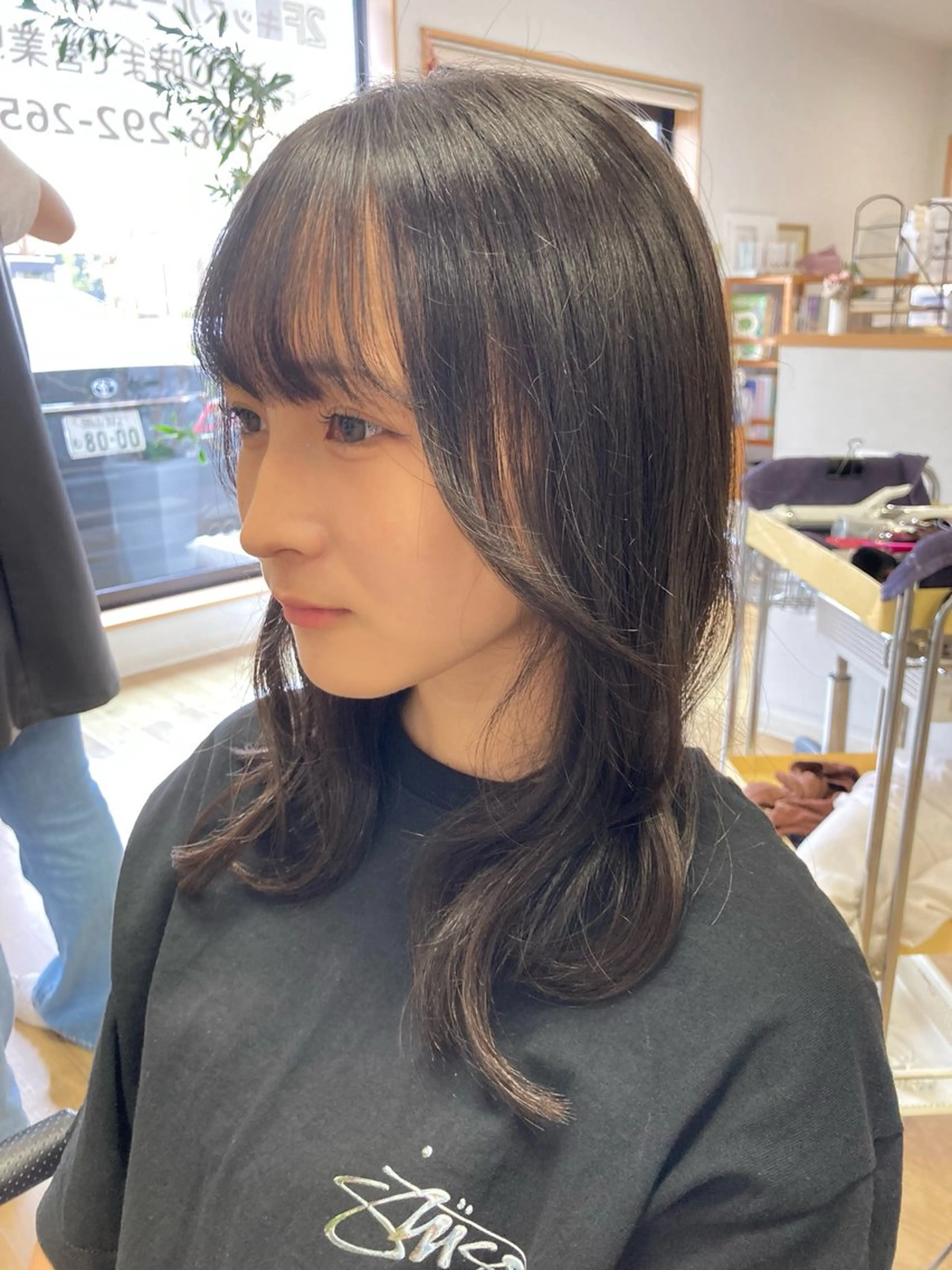 セミロング 顔周りカット 韓国風ヘア レイヤーカット カット トリートメント Natural KeEのヘアスタイル