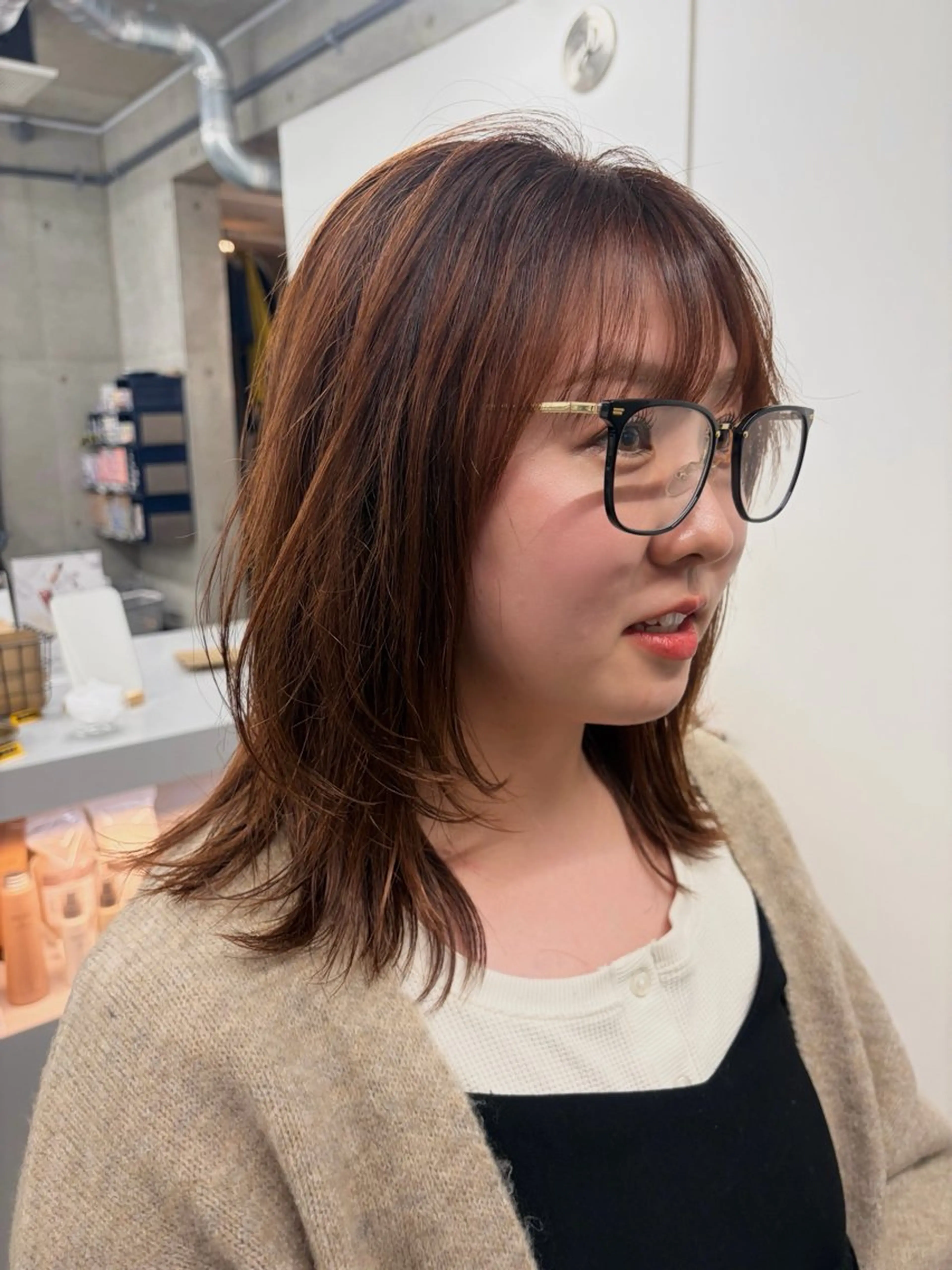 ミディアム カラー ベージュカラー ブリーチ 透明感カラー グレージュ ブリーチなしカラー カット ヘアカラー トリートメント cana 札幌レイヤースタイルのヘアスタイル