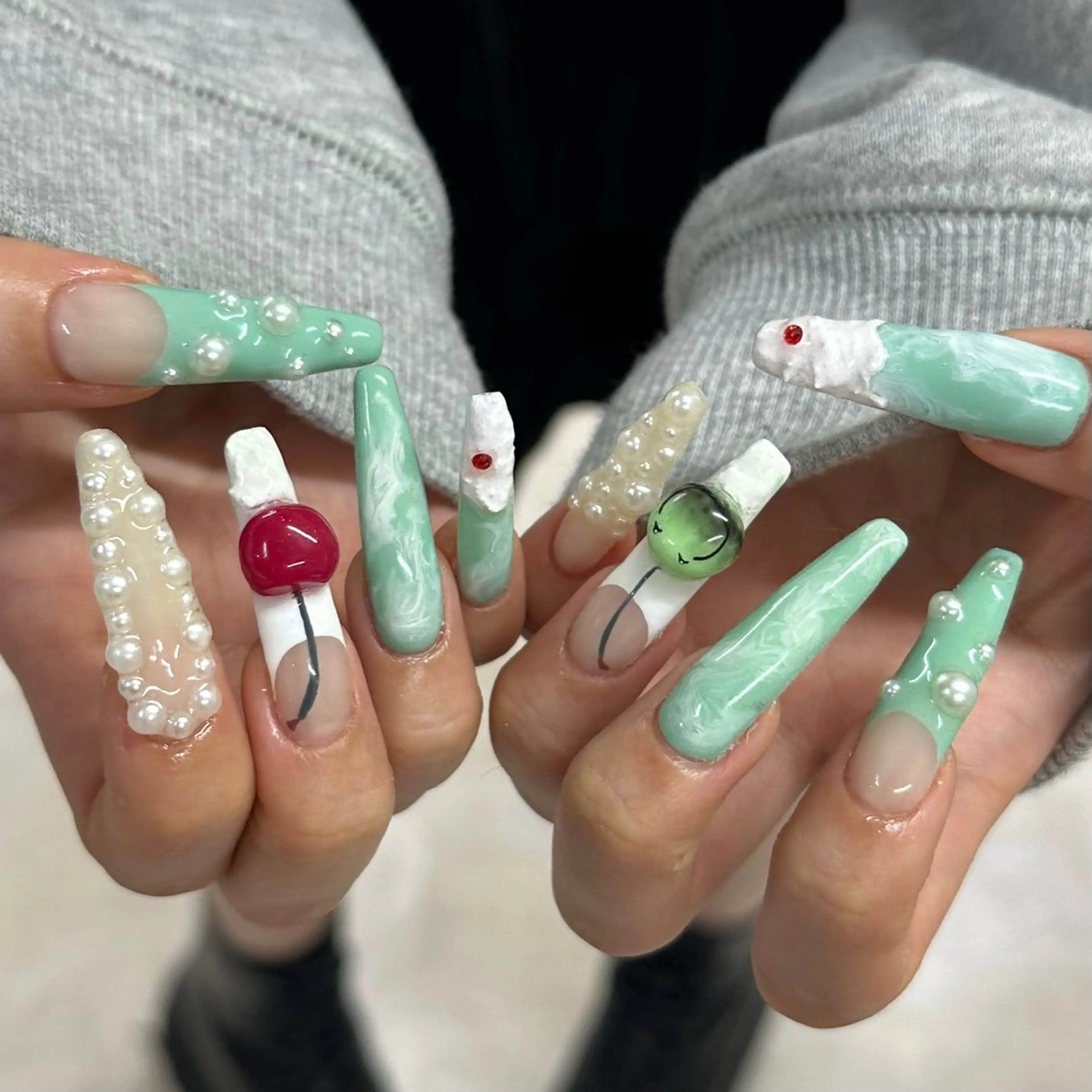 ネイル ハンドネイル YukaRyu /癖デザインのネイルデザイン