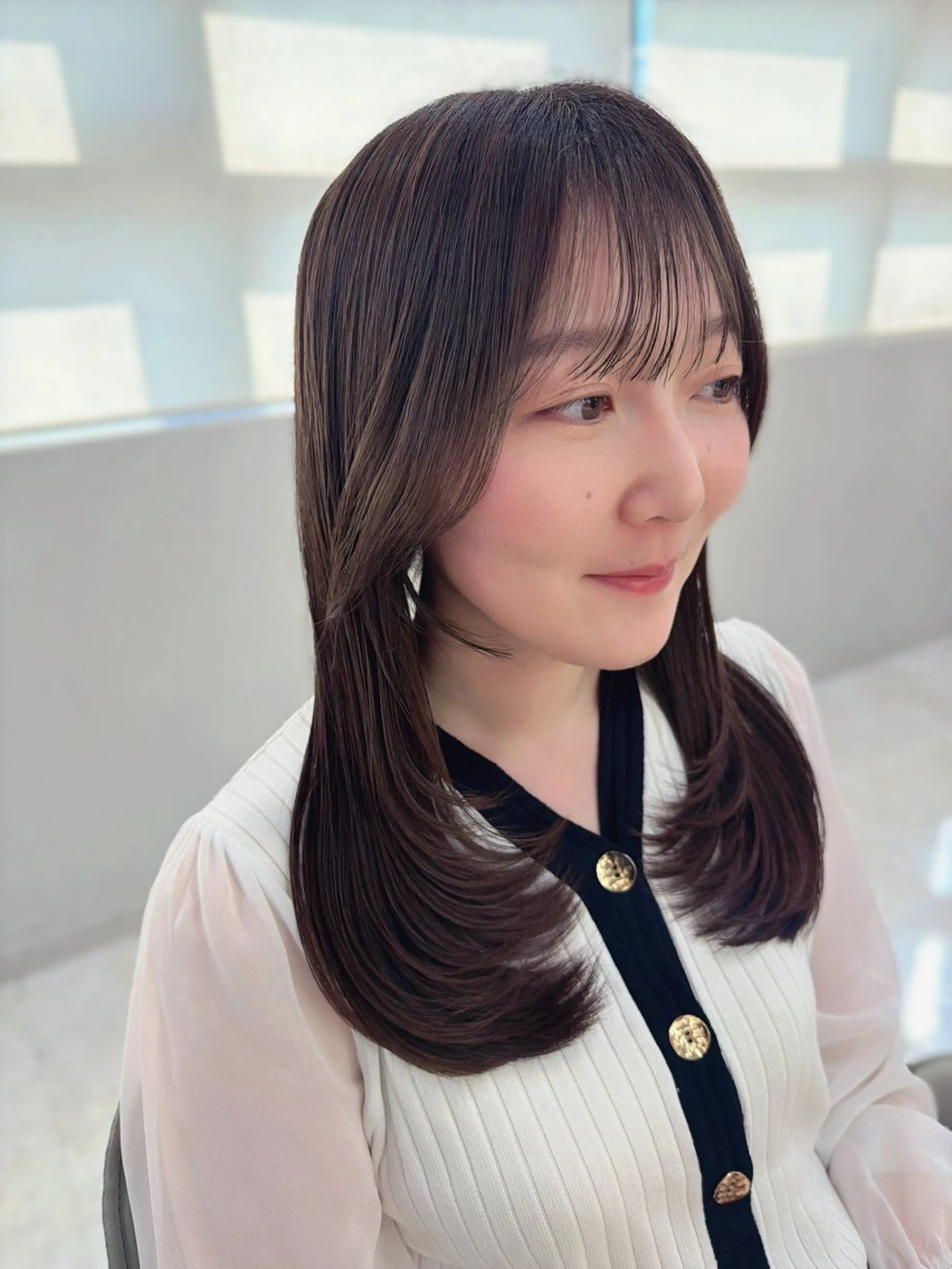 セミロング ハッシュカット レイヤーカット 小顔カット カット ヘアカラー トリートメント レイヤーカット 中屋光貴のヘアスタイル