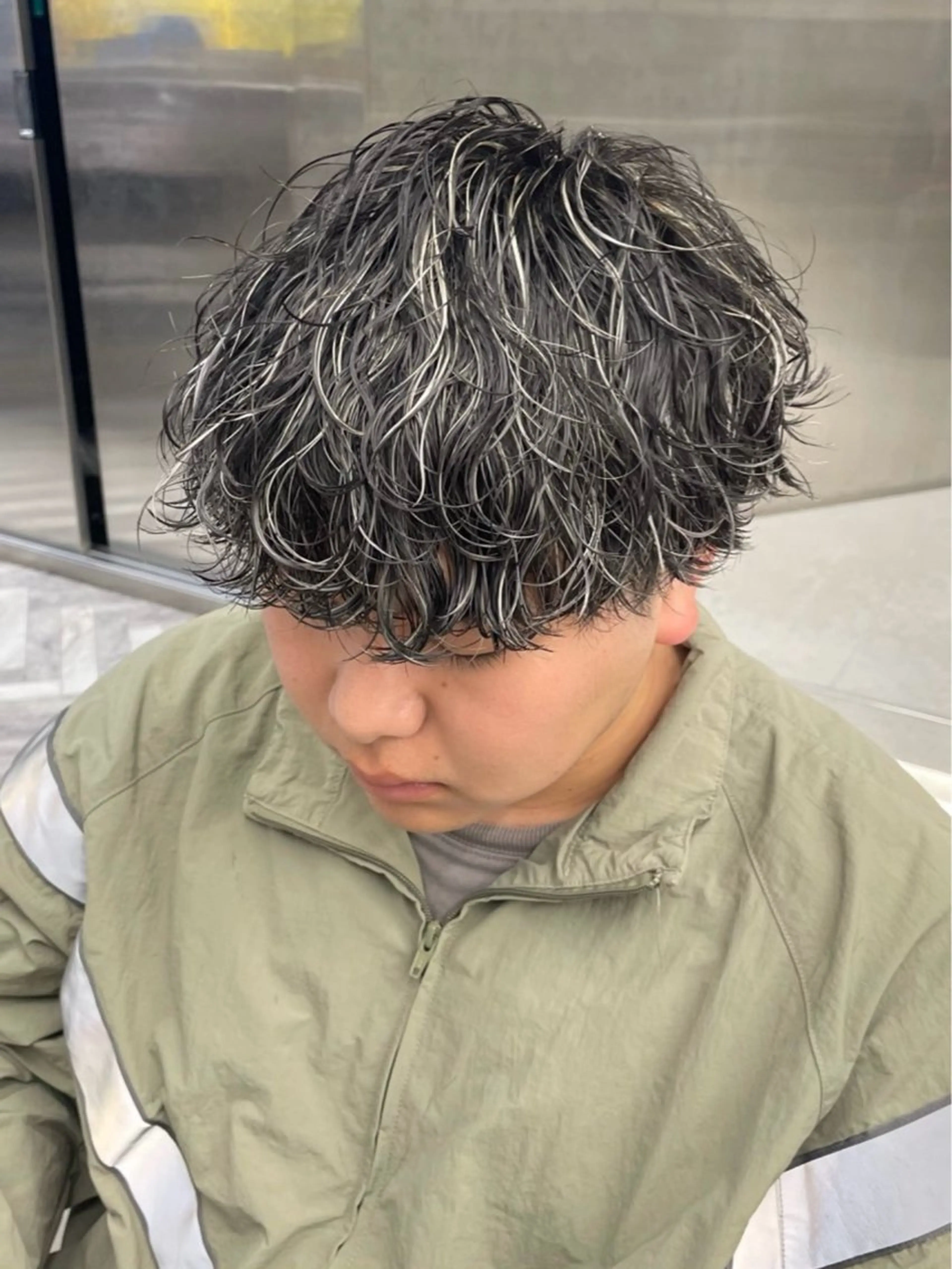 ショート カット パーマ ARISA︎ メンズハイトーンのヘアスタイル