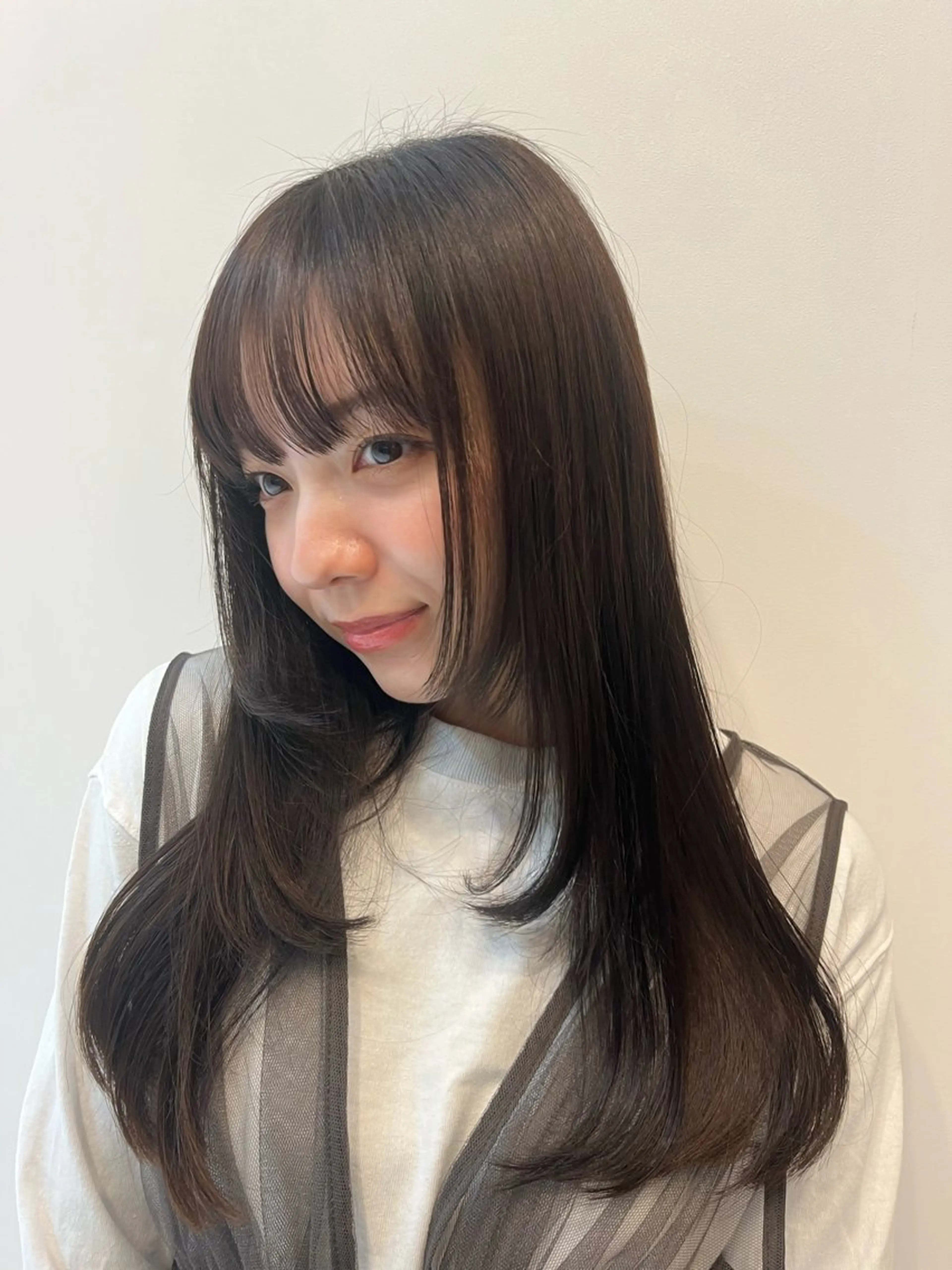 ロング 艶髪/透明感/ 三宅晴香のヘアスタイル